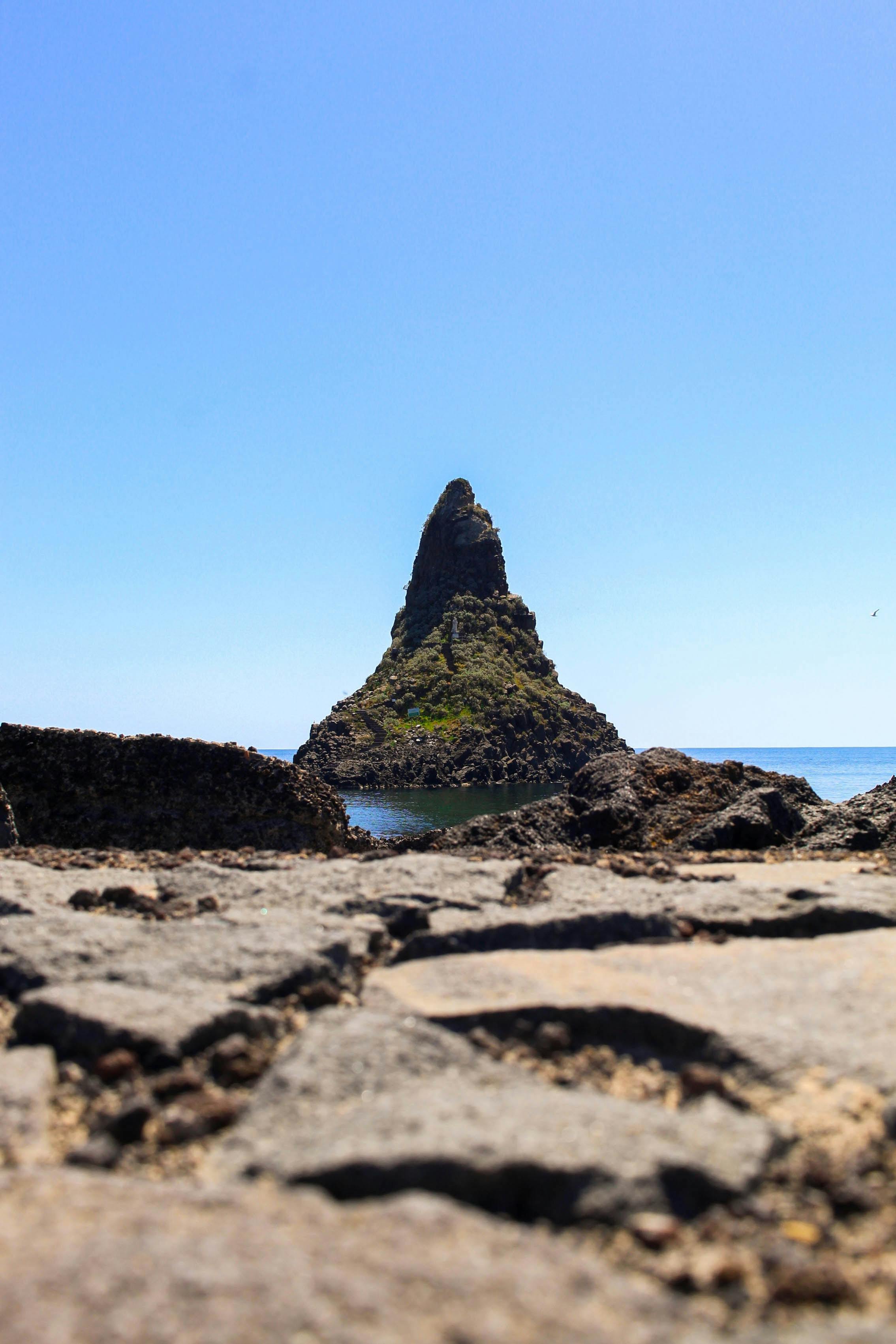 Catania beaches for day trips