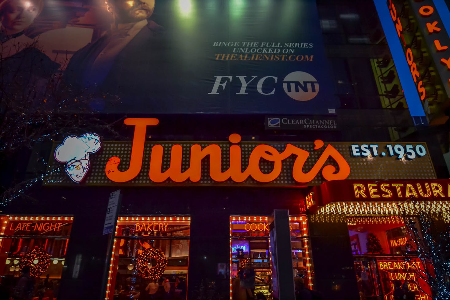 Junior's restaurant for cheesecake in New York