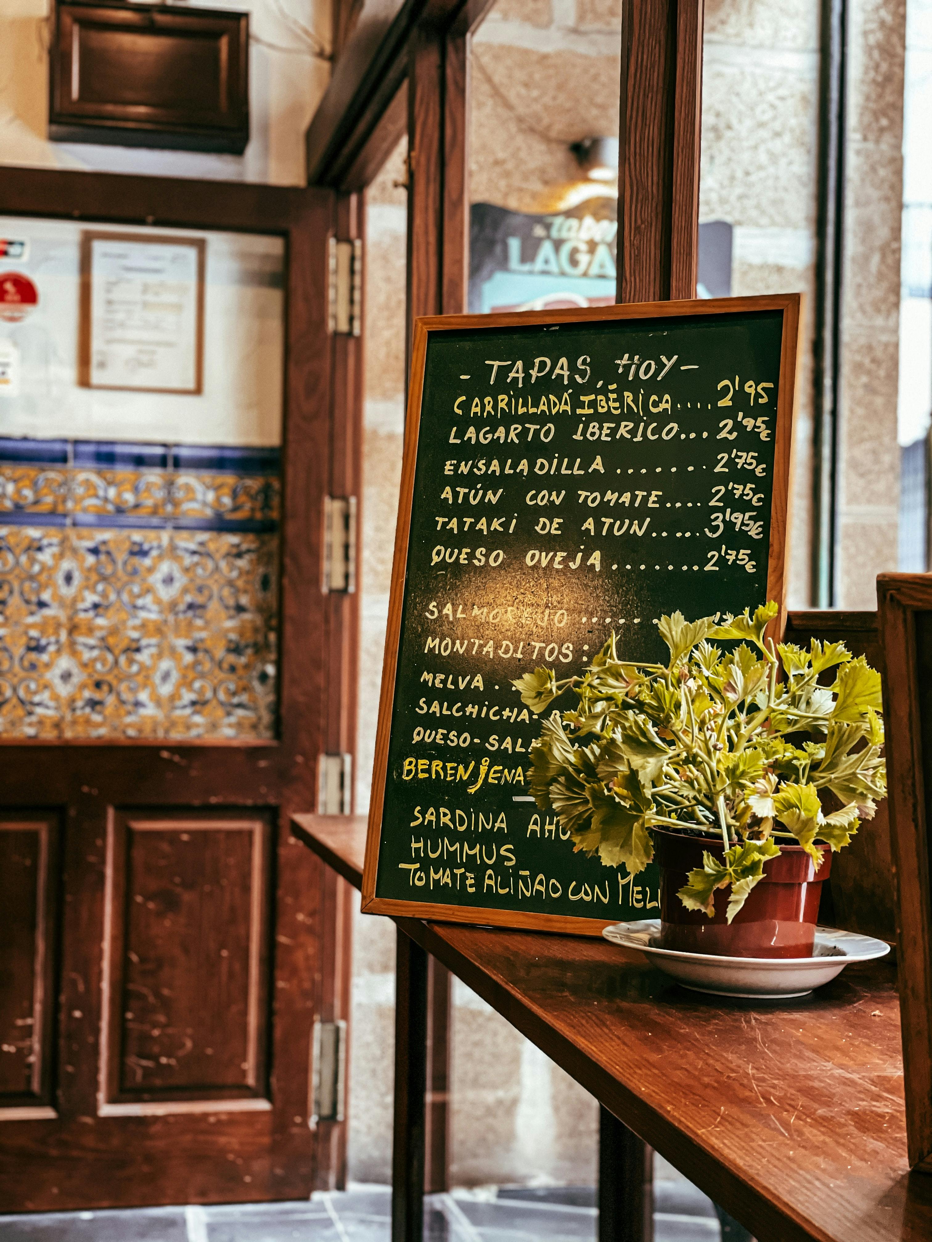 Wine tasting and tapas in Seville