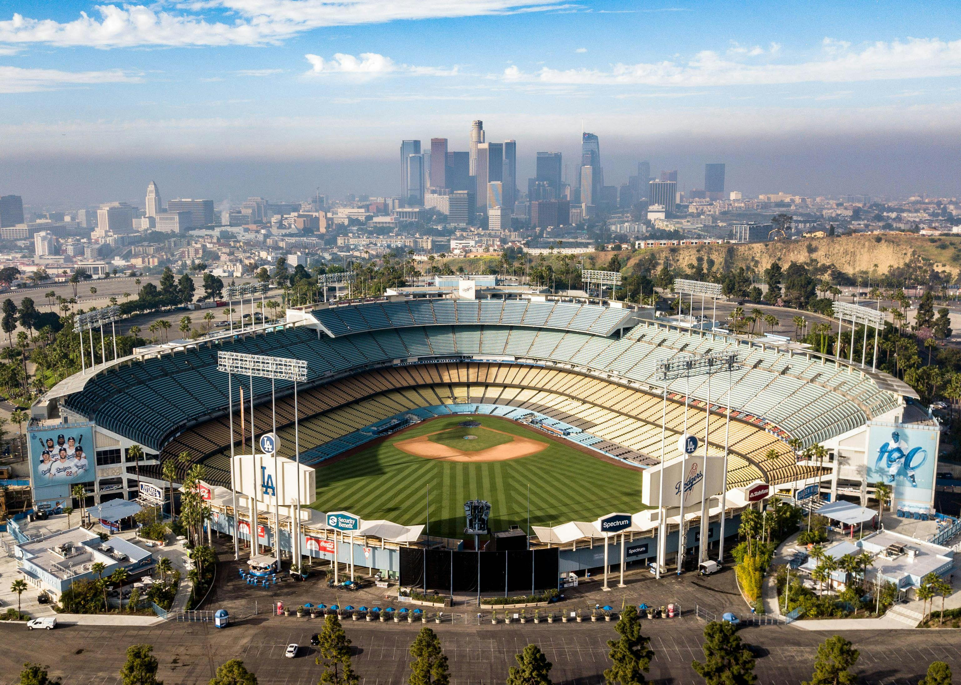 Closest airports to college football stadiums - AOPA