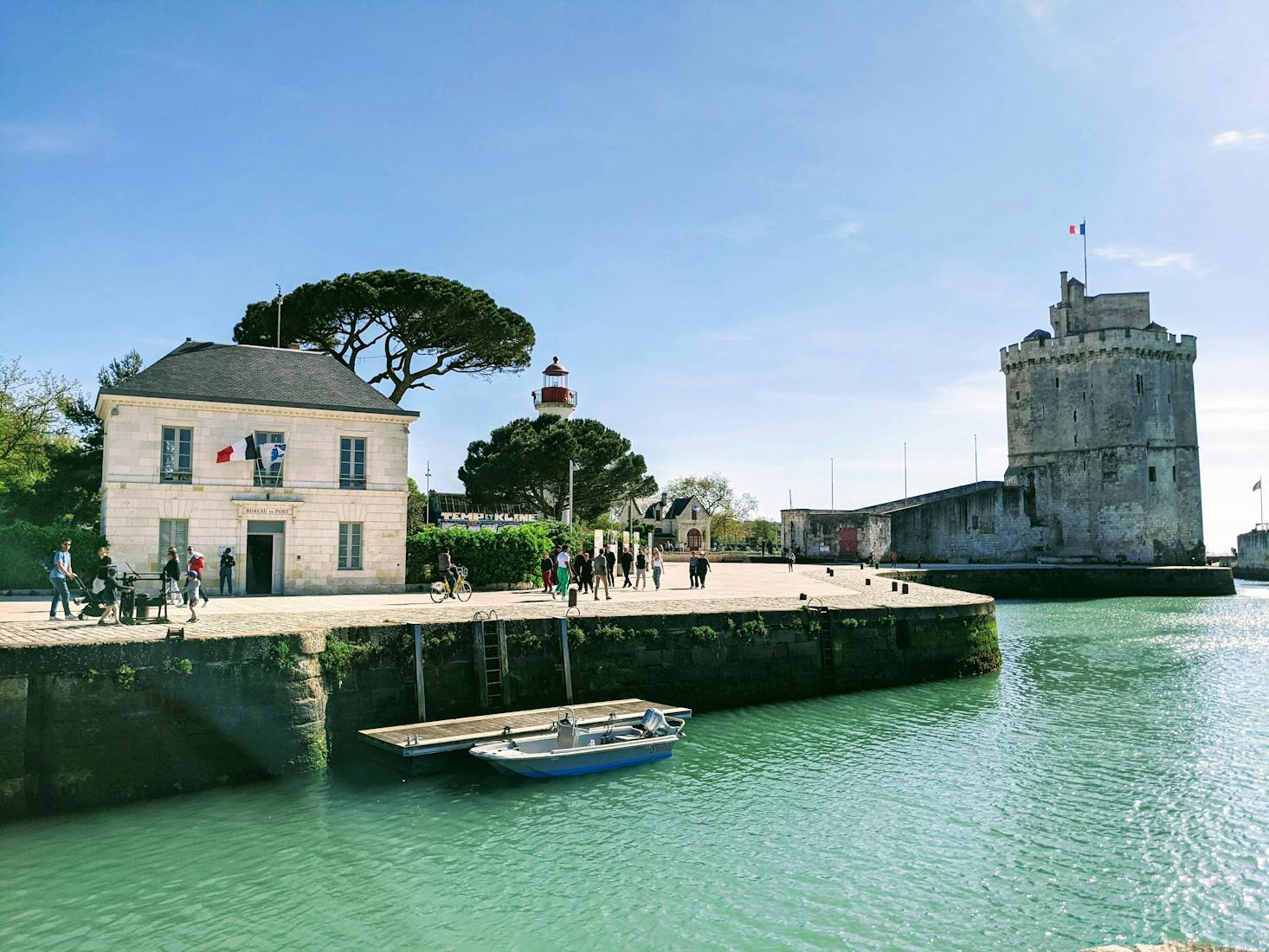 Luggage storage near La Rochelle Station