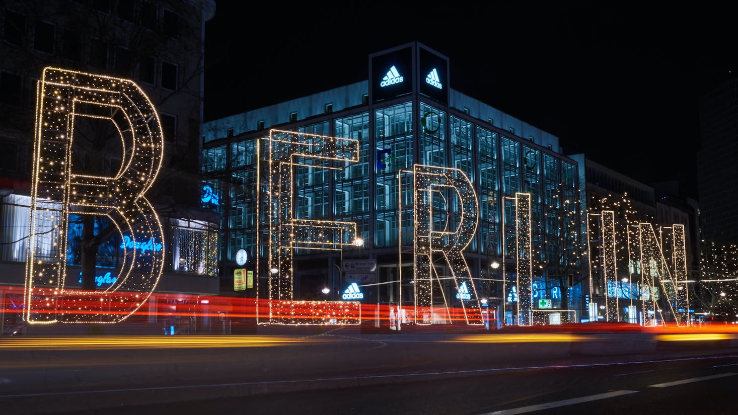 lighted Berlin sign