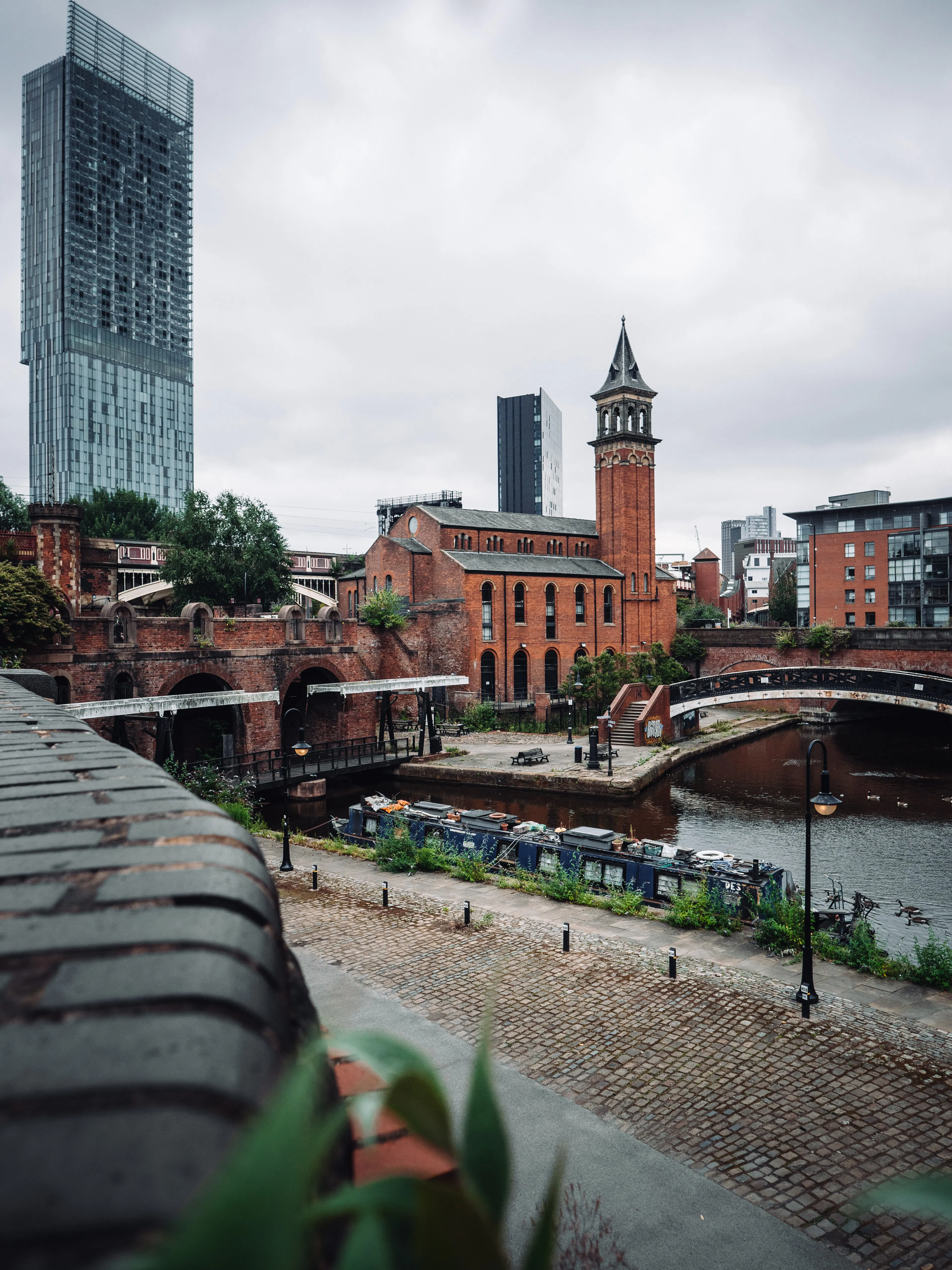 Luggage Storage Manchester From £1.95/Day | 51 Storage Spots
