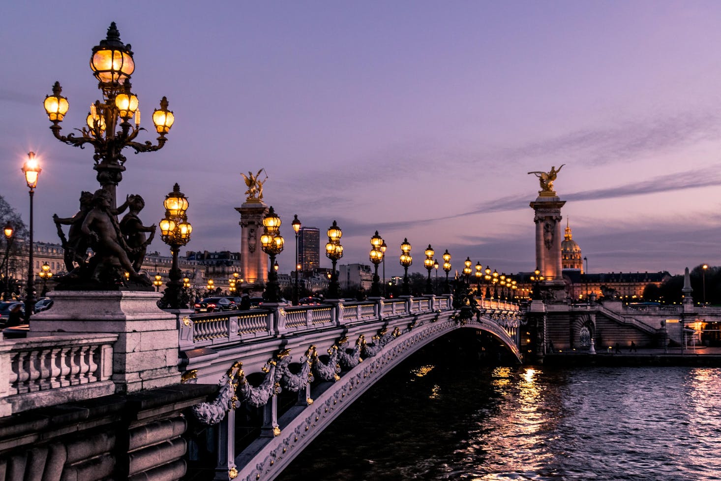 paris places to visit at night