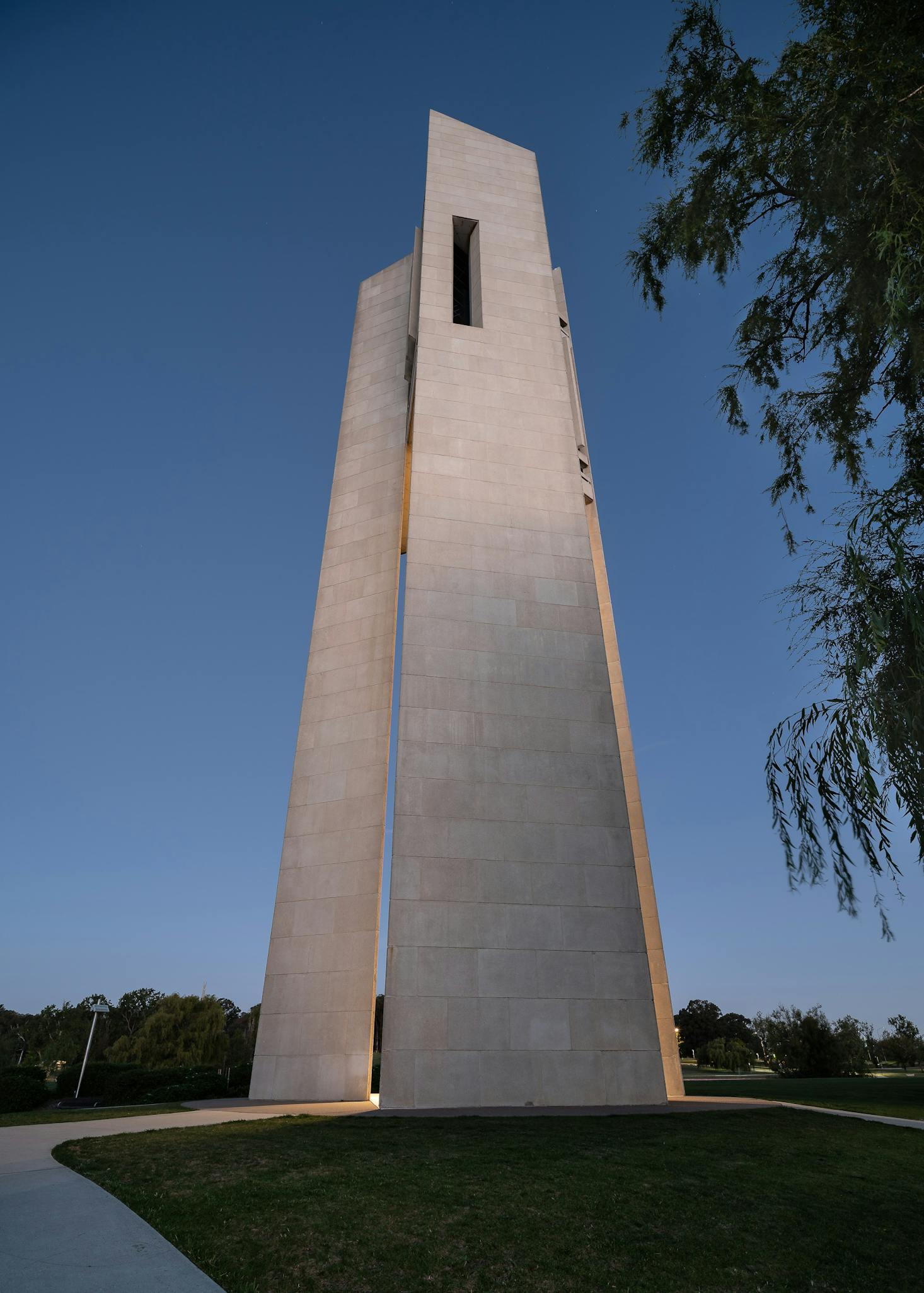 Tall, white structure at Lake Burley Griffin in Canberra