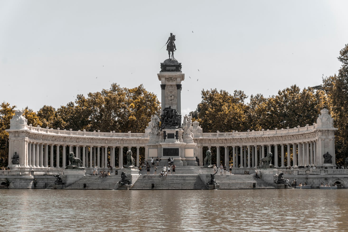 el retiro park lake