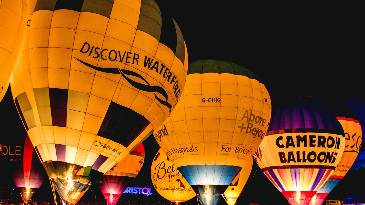 Nighttime hot air balloon rides in Bristol