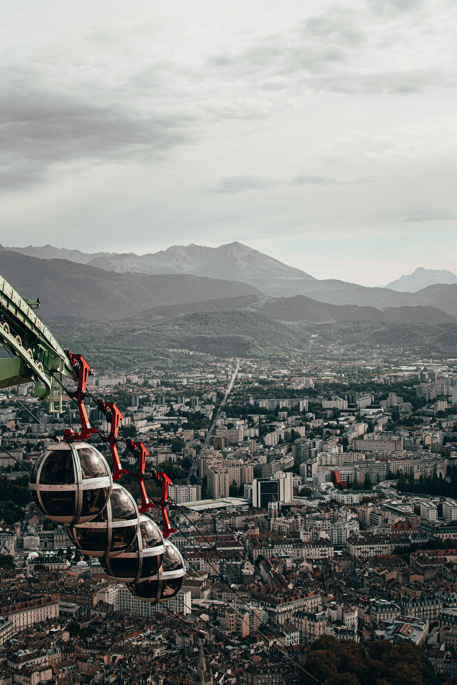 luggage storage Grenoble