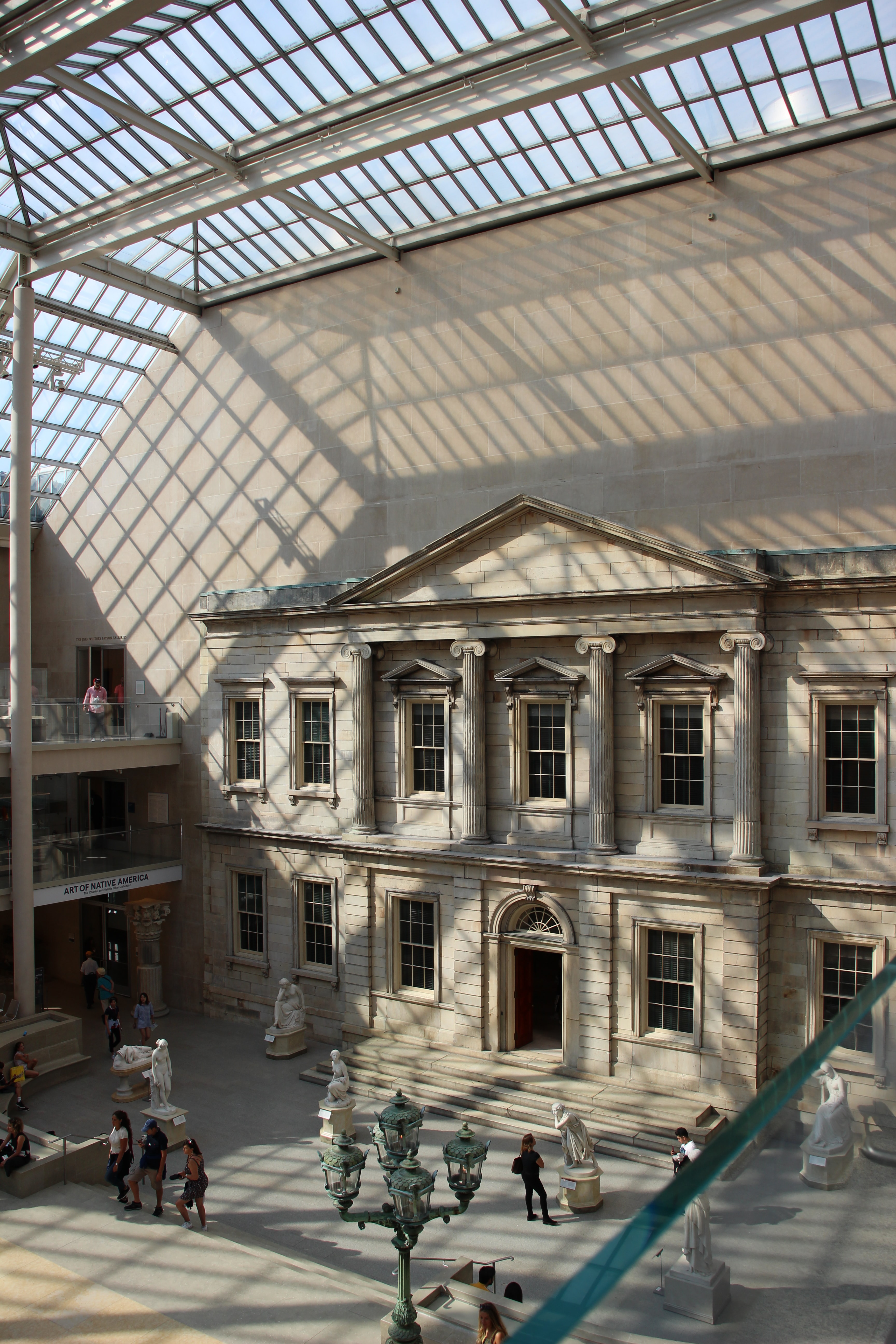 met museum luggage storage