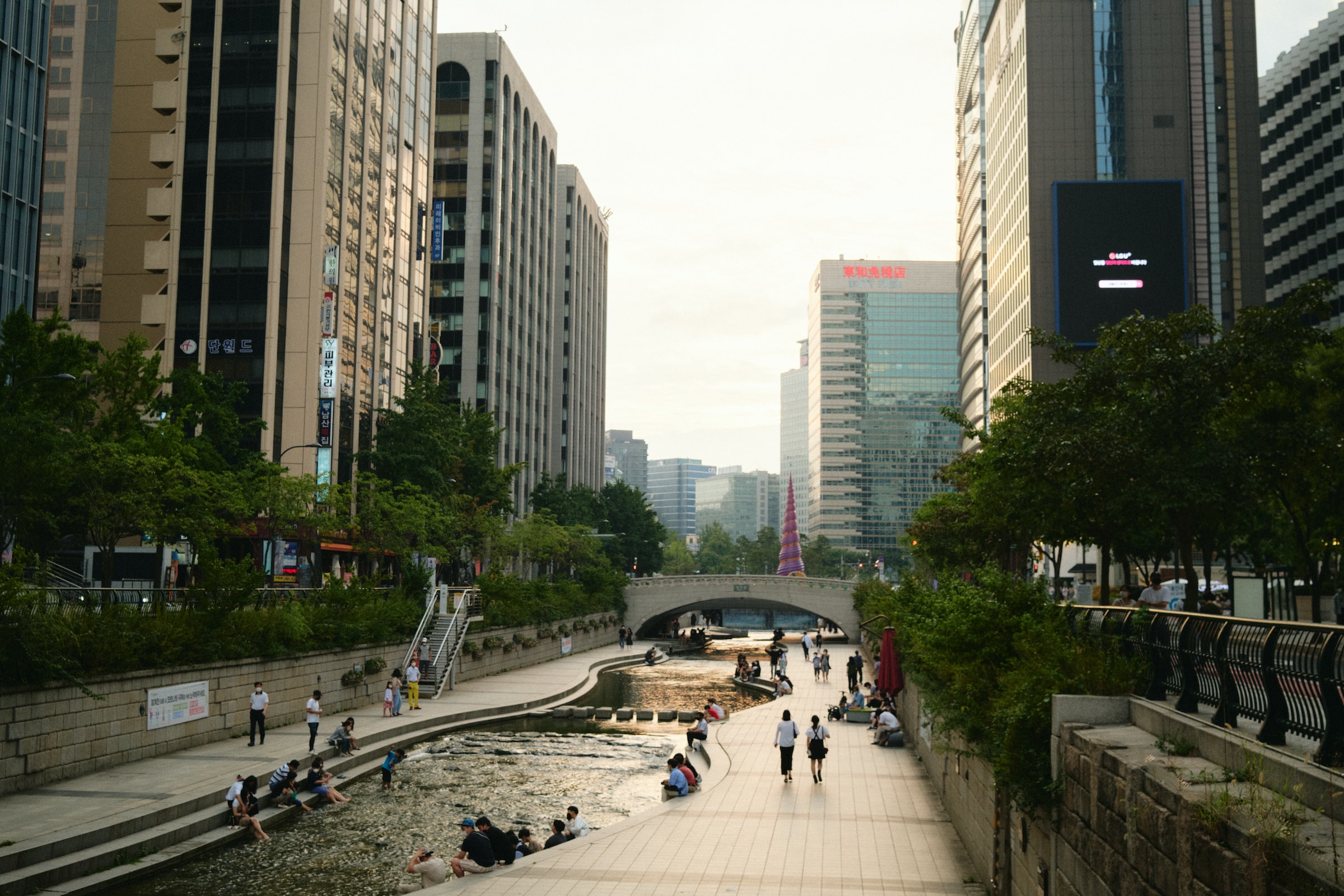 Is Seoul Safe To Visit A Comprehensive Safety Guide Bounce   9f4881d7 B89c 47e8 8134 De28a5f83d82 Yeoul Shin 0z5F9XRpefo Unsplash 