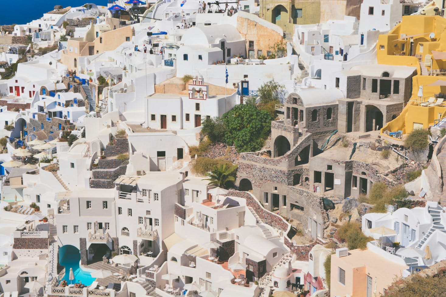 Casette bianche viste dall'alto a Fira, Santorini