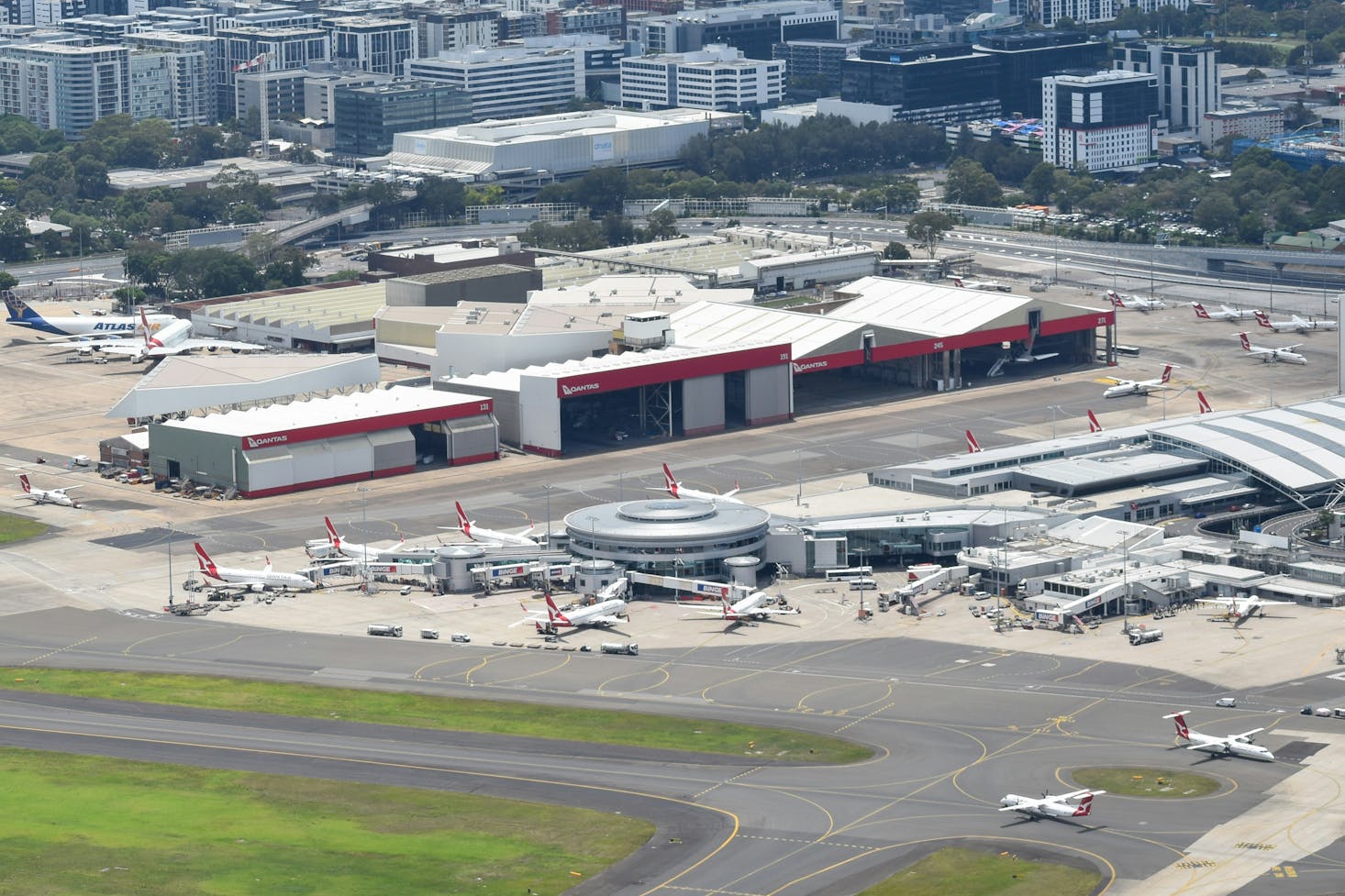 Layover at Sydney Airport