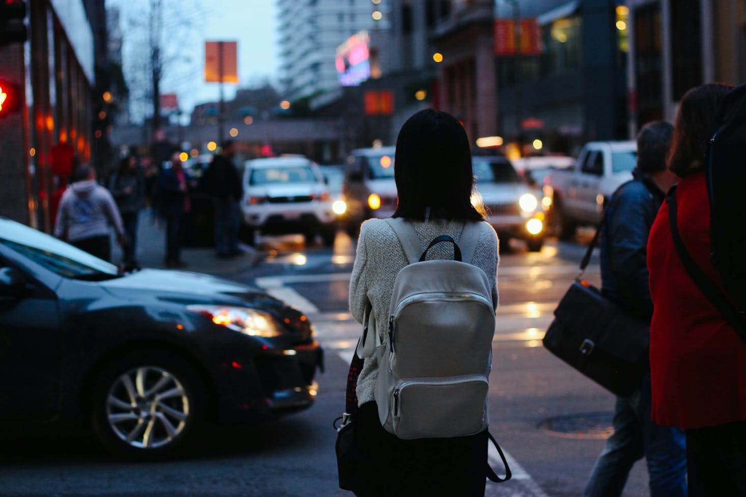 People shopping at dusk in downtown San Francisco