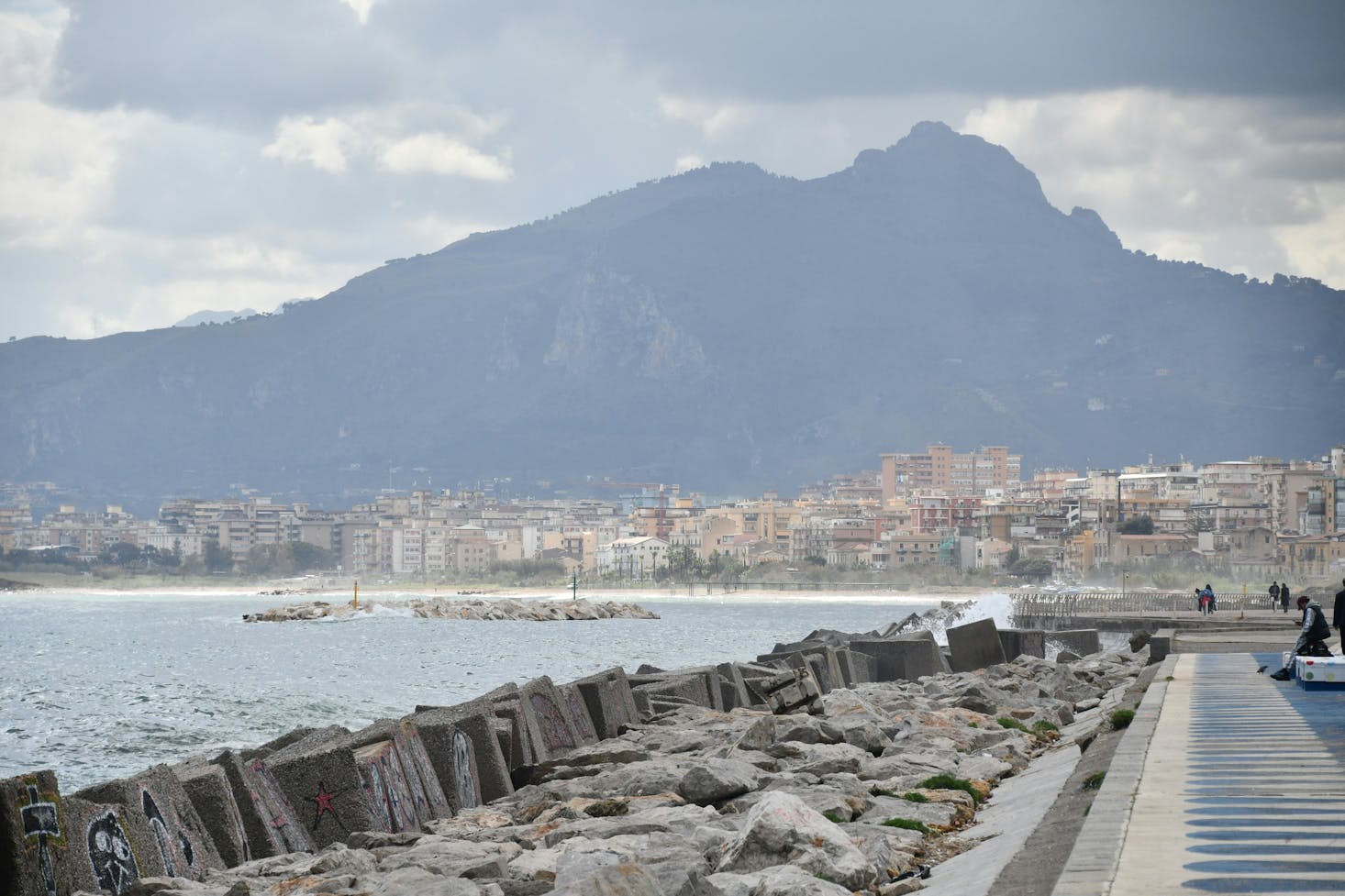 Luggage storage near Palermo Station