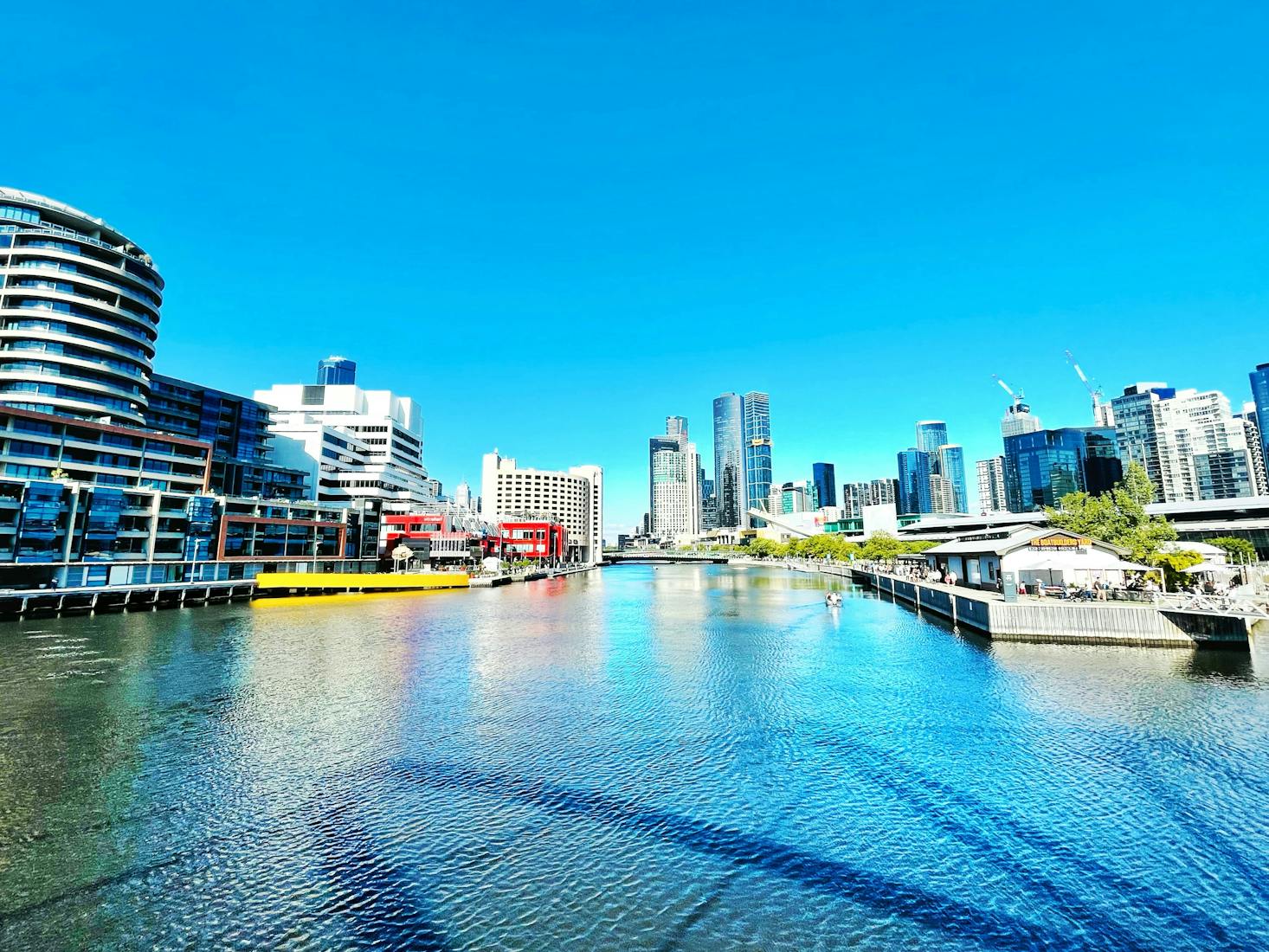 DFO South Wharf luggage storage