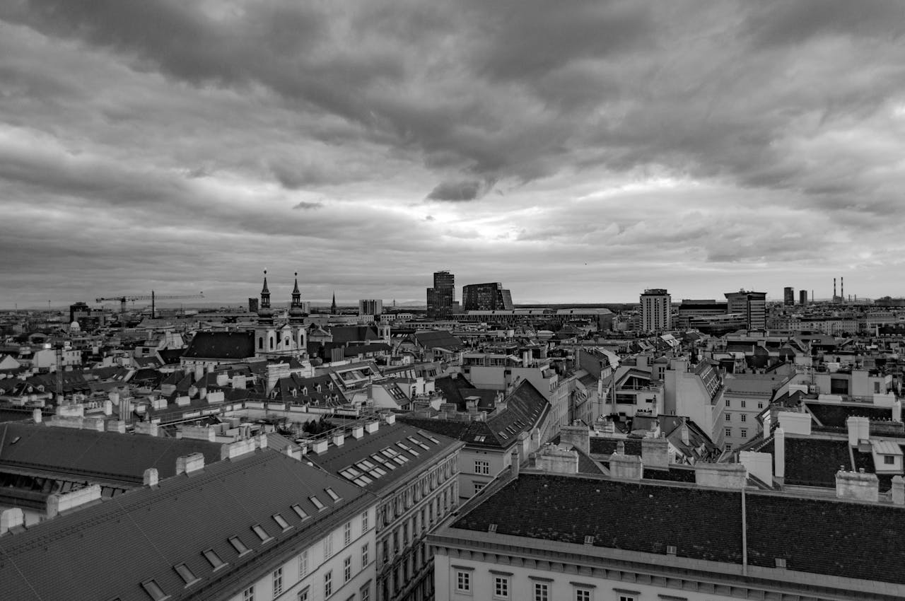 Panoramablick über die Dächer von Wien.