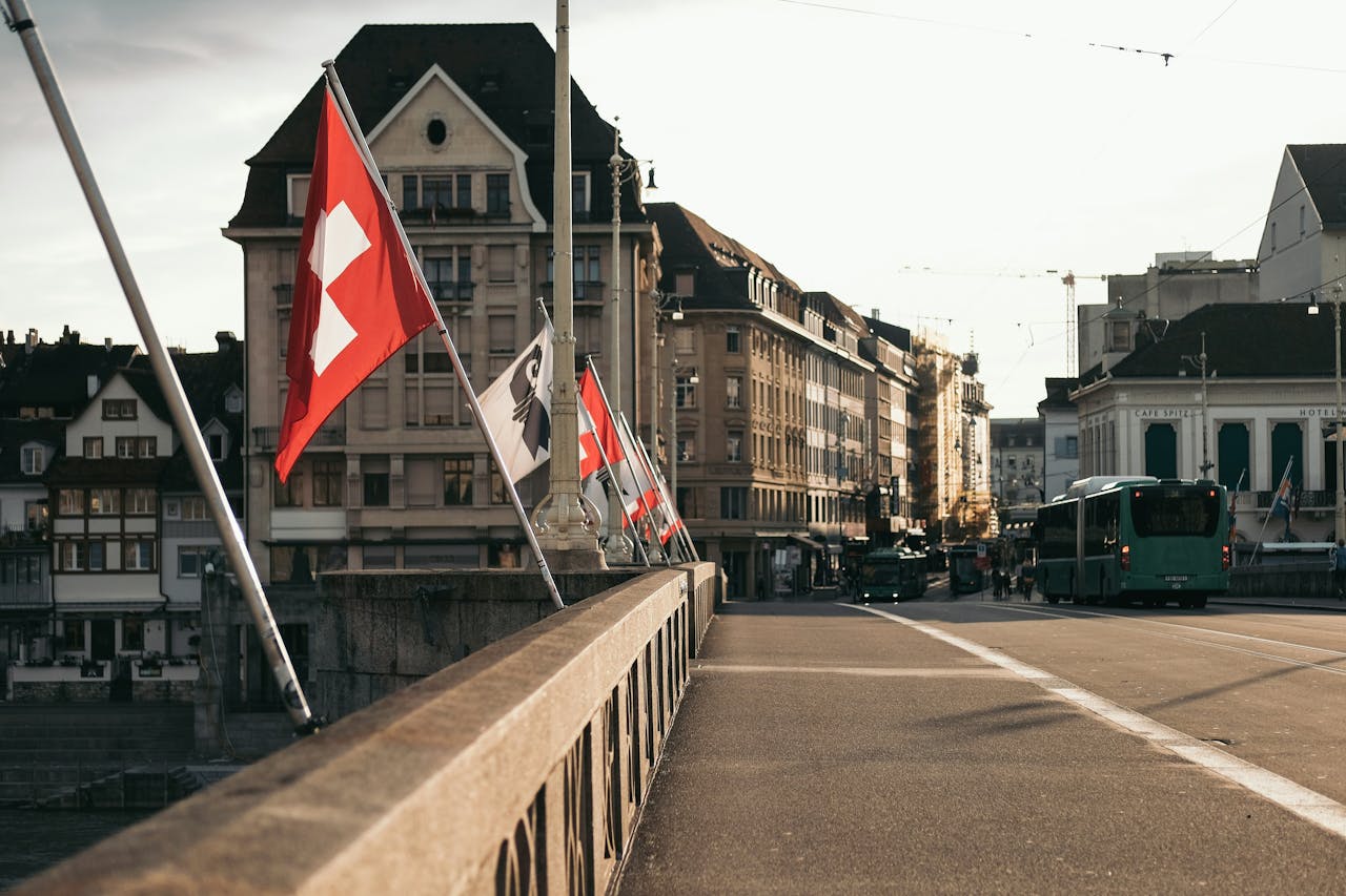 Gepäckaufbewahrung und Schließfächer in der Stadt Basel. Gepäckaufbewahrung und Schließfächer in der Stadt Basel.