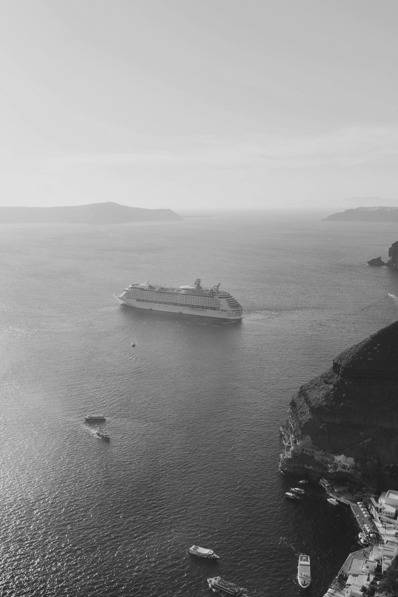 Cruise ship arriving to Santorini Port