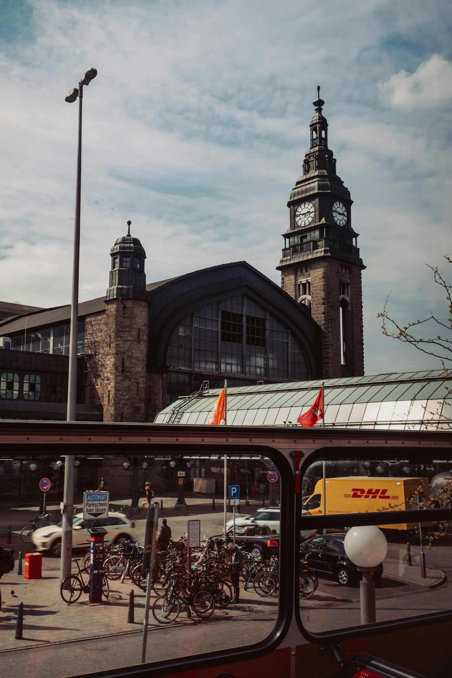 Gepäckaufbewahrung und Schließfächer am Hamburg HBF Hauptbahnhof.