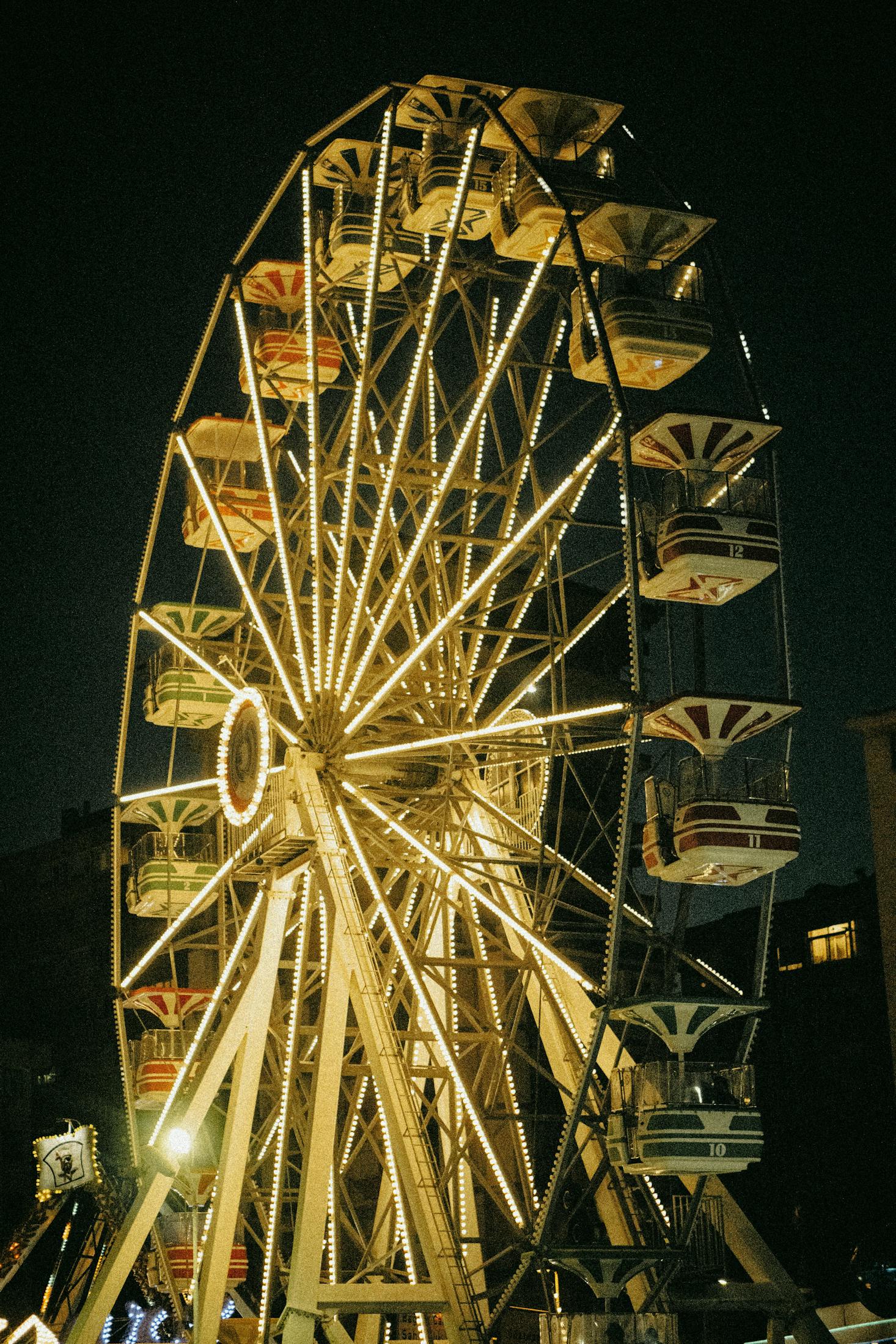 Gepäckaufbewahrung und Schließfächer - Düsseldorfer Rheinkirmes.