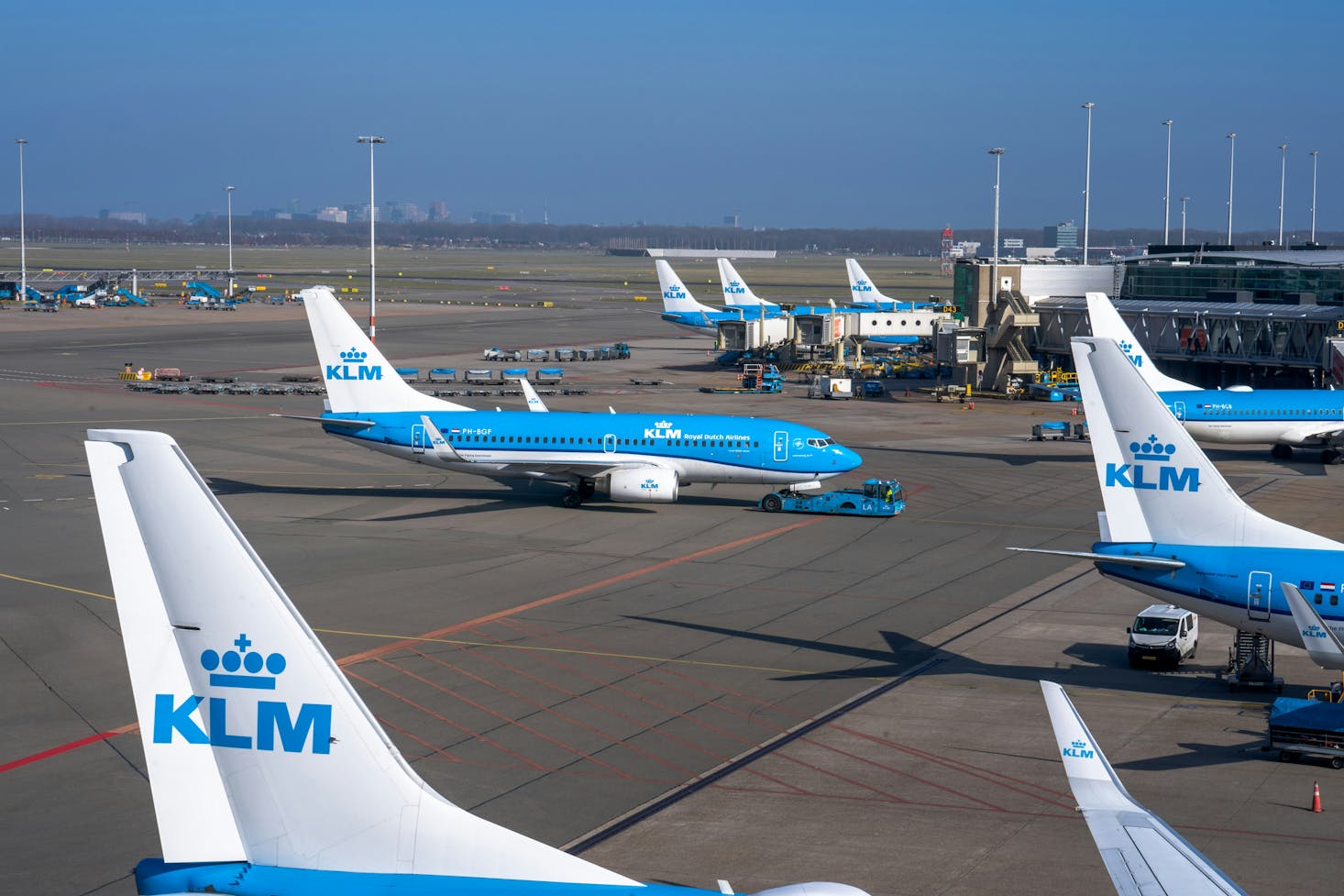 Gepäckaufbewahrung und Schließfächer am Flughafen Amsterdam - Schipol.