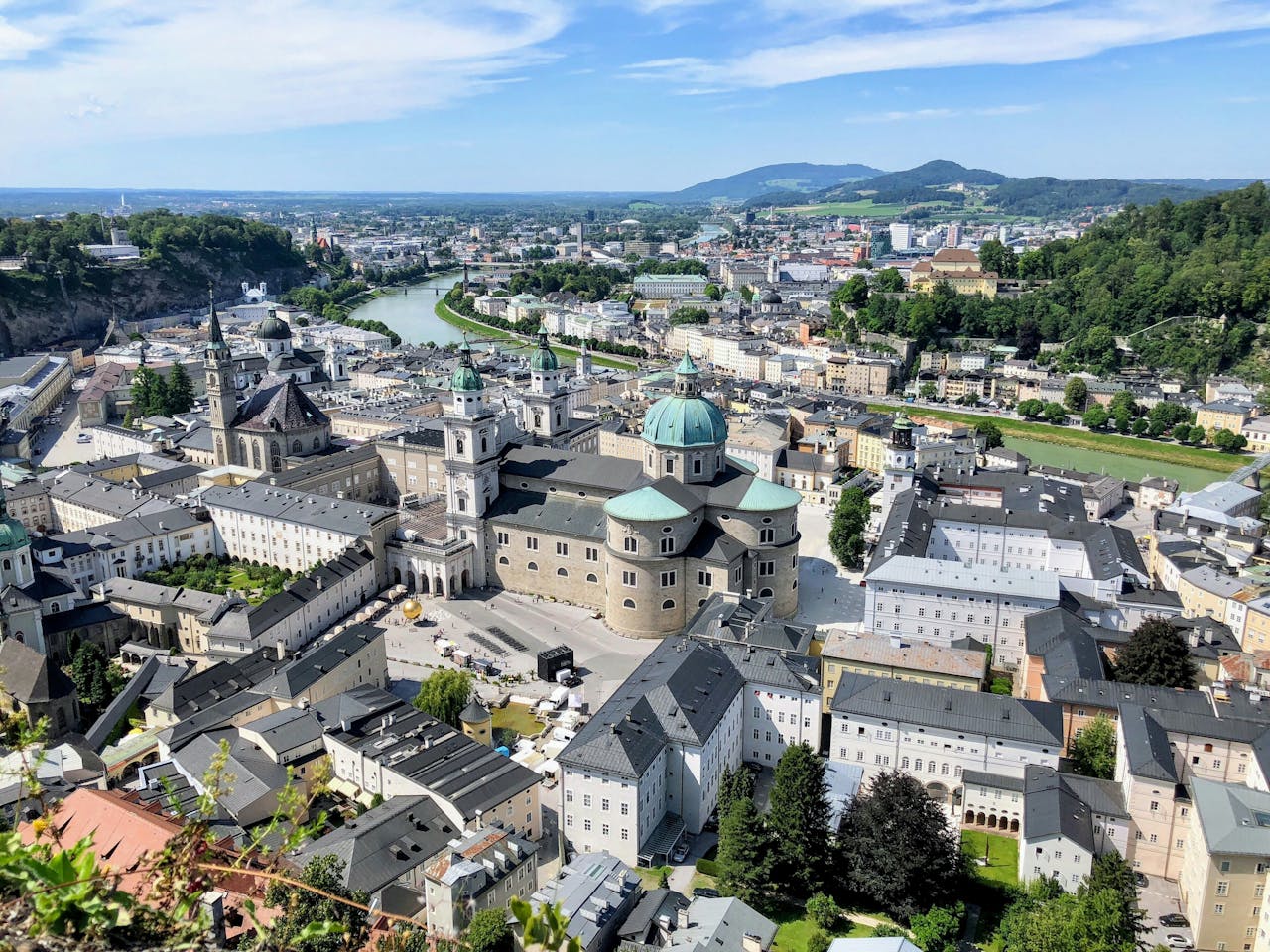 Gepäckaufbewahrung und Schließfächer in der Stadt Salzburg.