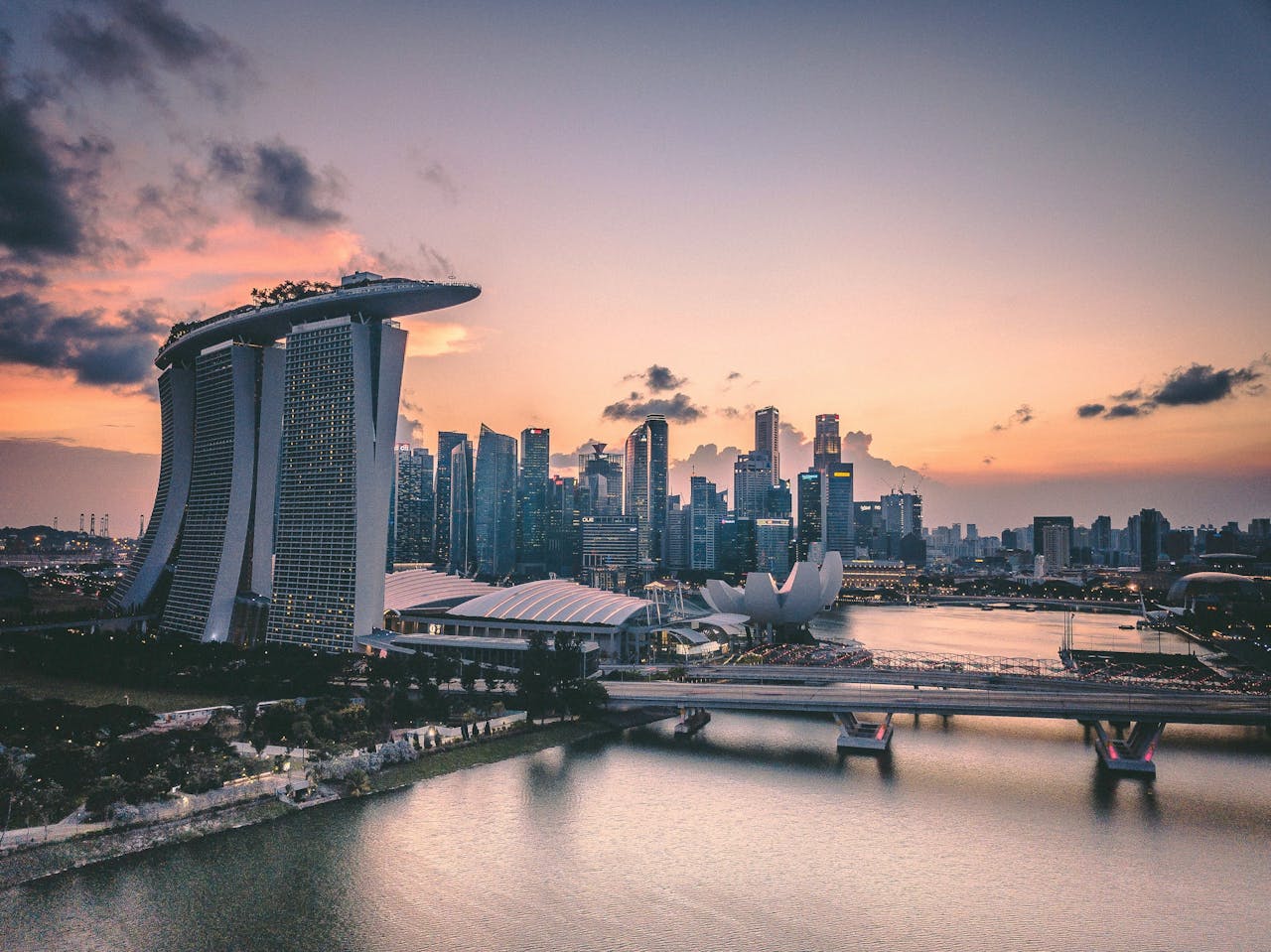 Gepäckaufbewahrung und Schließfächer im Stadtstaat Singapur. Gepäckaufbewahrung und Schließfächer im Stadtstaat Singapur.