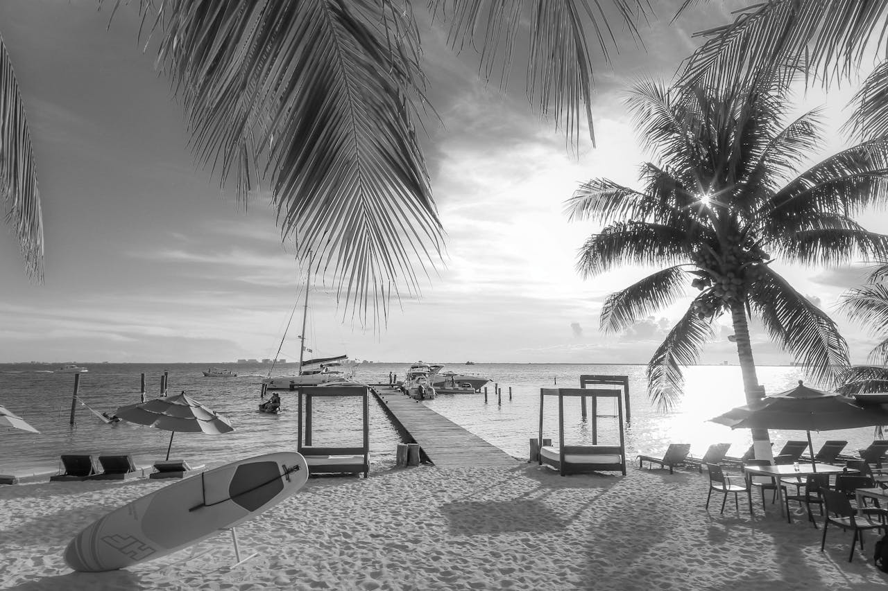 Imagen de una playa en Isla Mujeres donde podrás encontrar consignas de equipaje de Bounce cerca