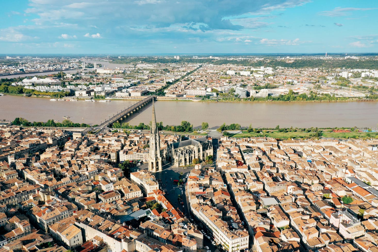 Gepäckaufbewahrung und Schließfächer in der Stadt Bordeaux.