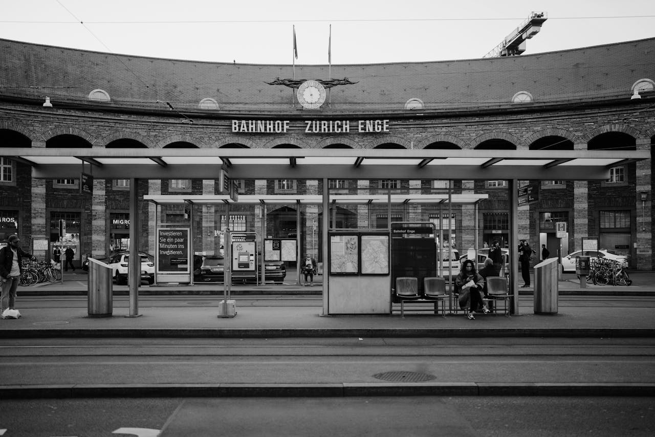 Gepäckaufbewahrung und Schließfächer Bahnhof Zürich Enge