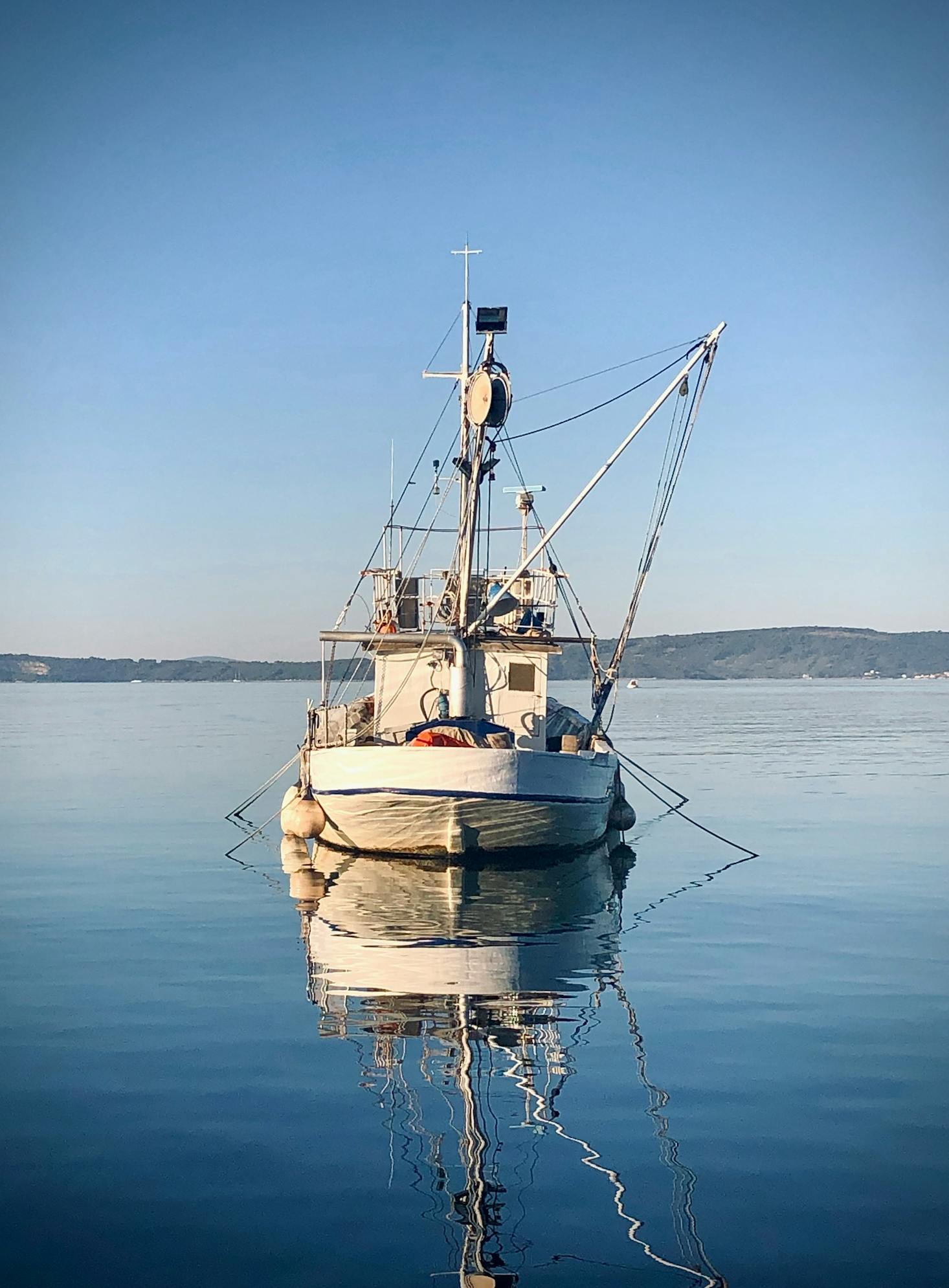 Boat in the water in Kastel Luksic