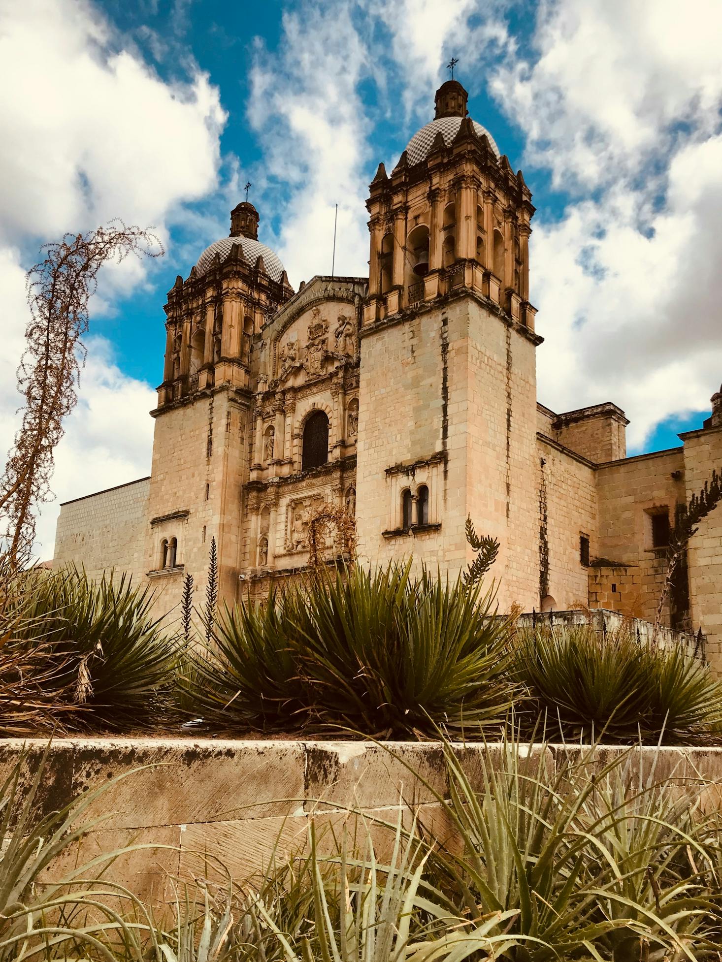 Imagen de la catedral de Oaxaca donde encontrarás consignas de equipaje de Bounce cerca