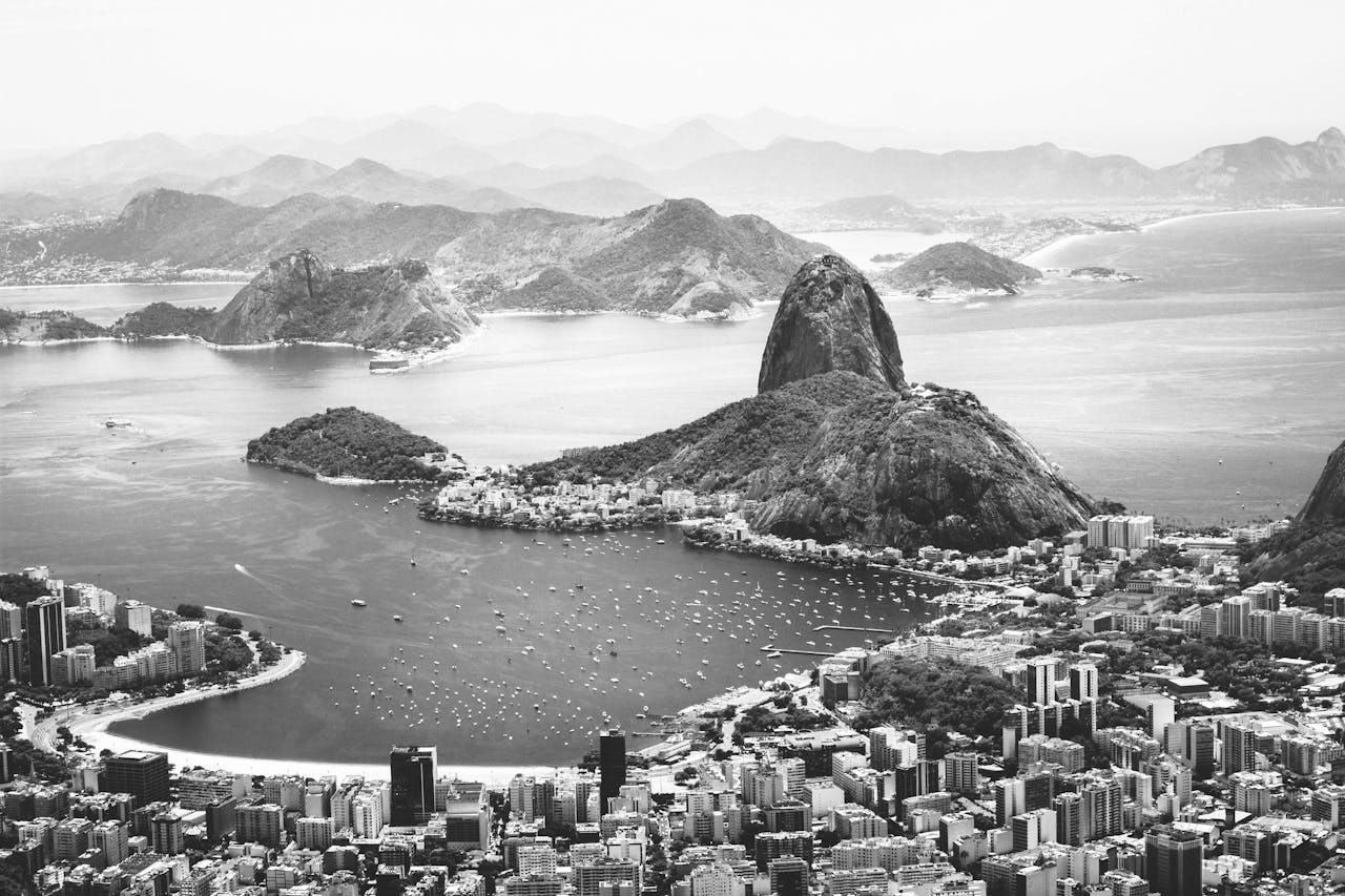 Imagen aérea de Río de Janeiro donde encontrarás consignas de equipaje de Bounce cerca