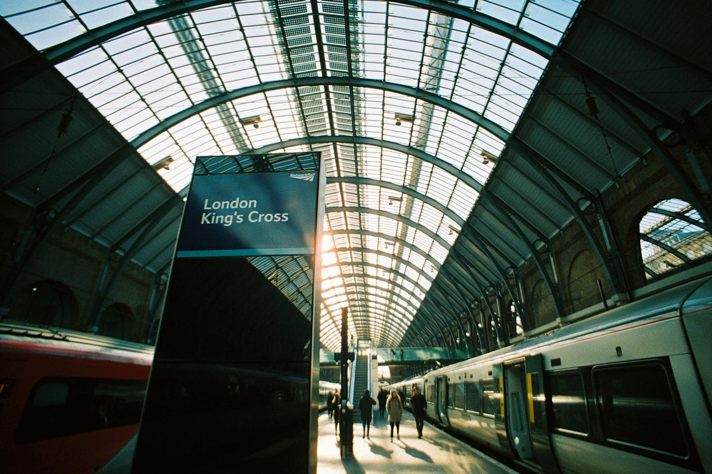 Gepäckaufbewahrung und Schließfächer am Bahnhof - London Kings Cross Station.