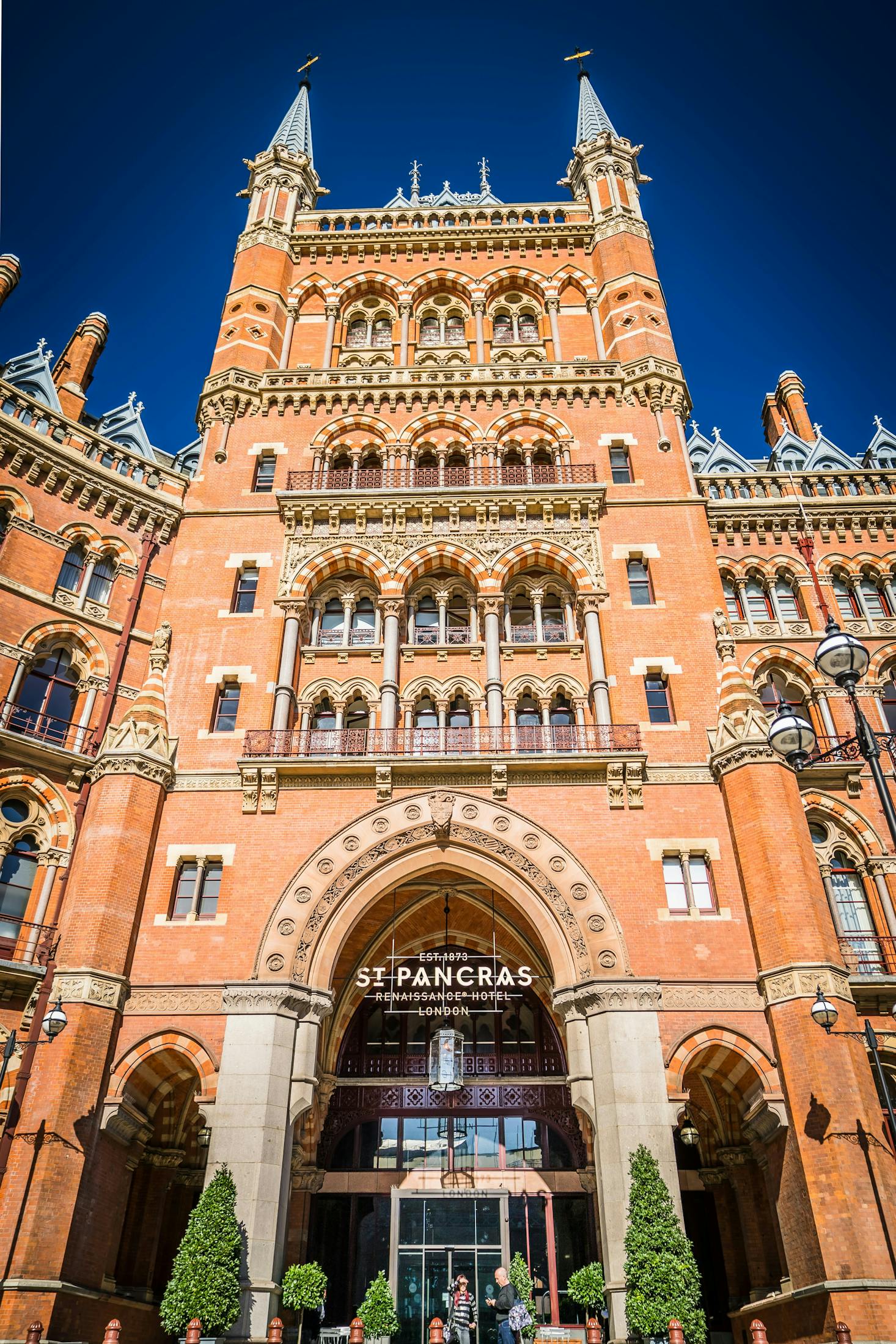 Gepäckaufbewahrung und Schließfächer am London St. Pancras Bahnhof.