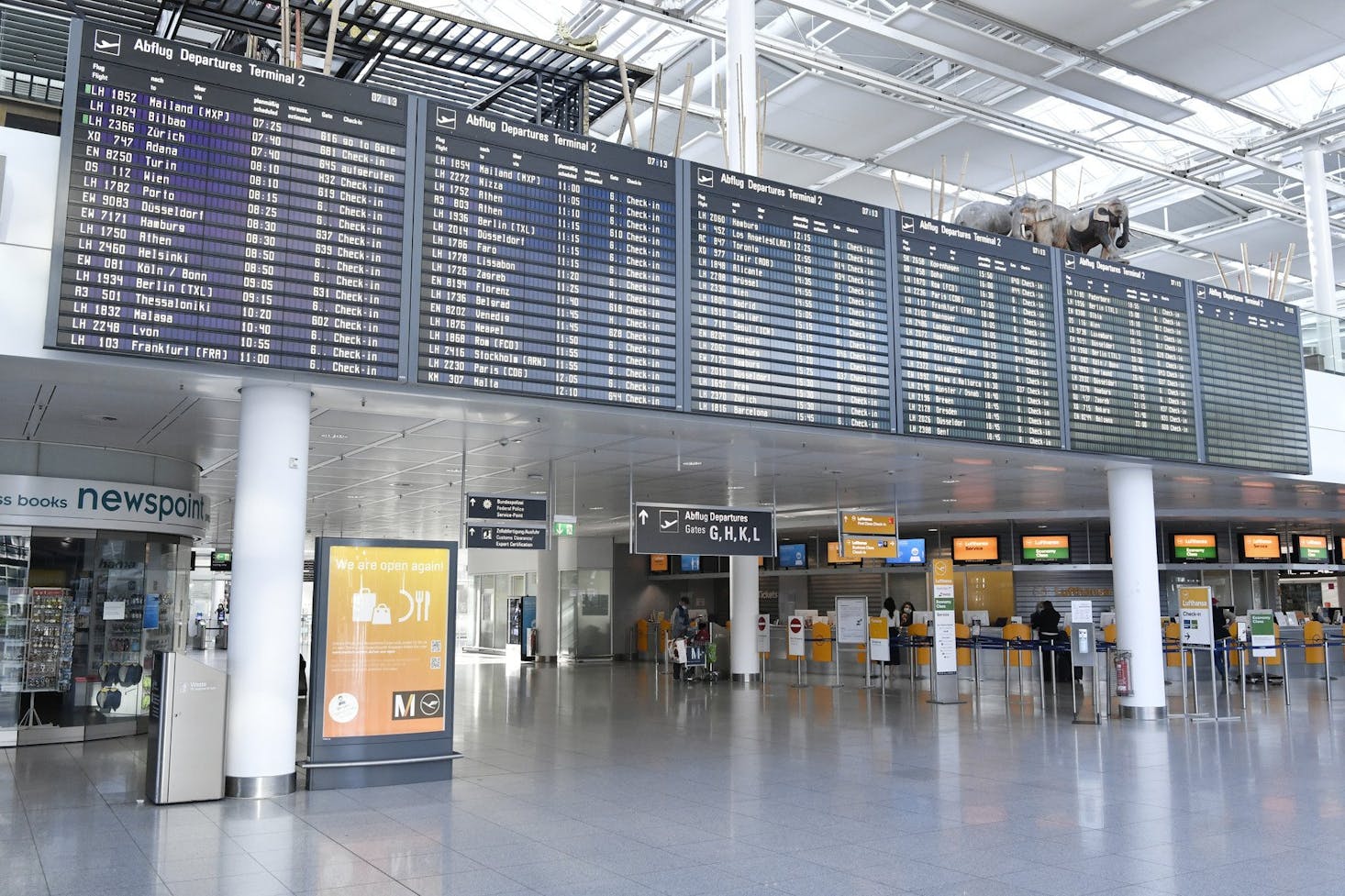 Gepäckaufbewahrung und Schließfächer am Münchner Flughafen. 