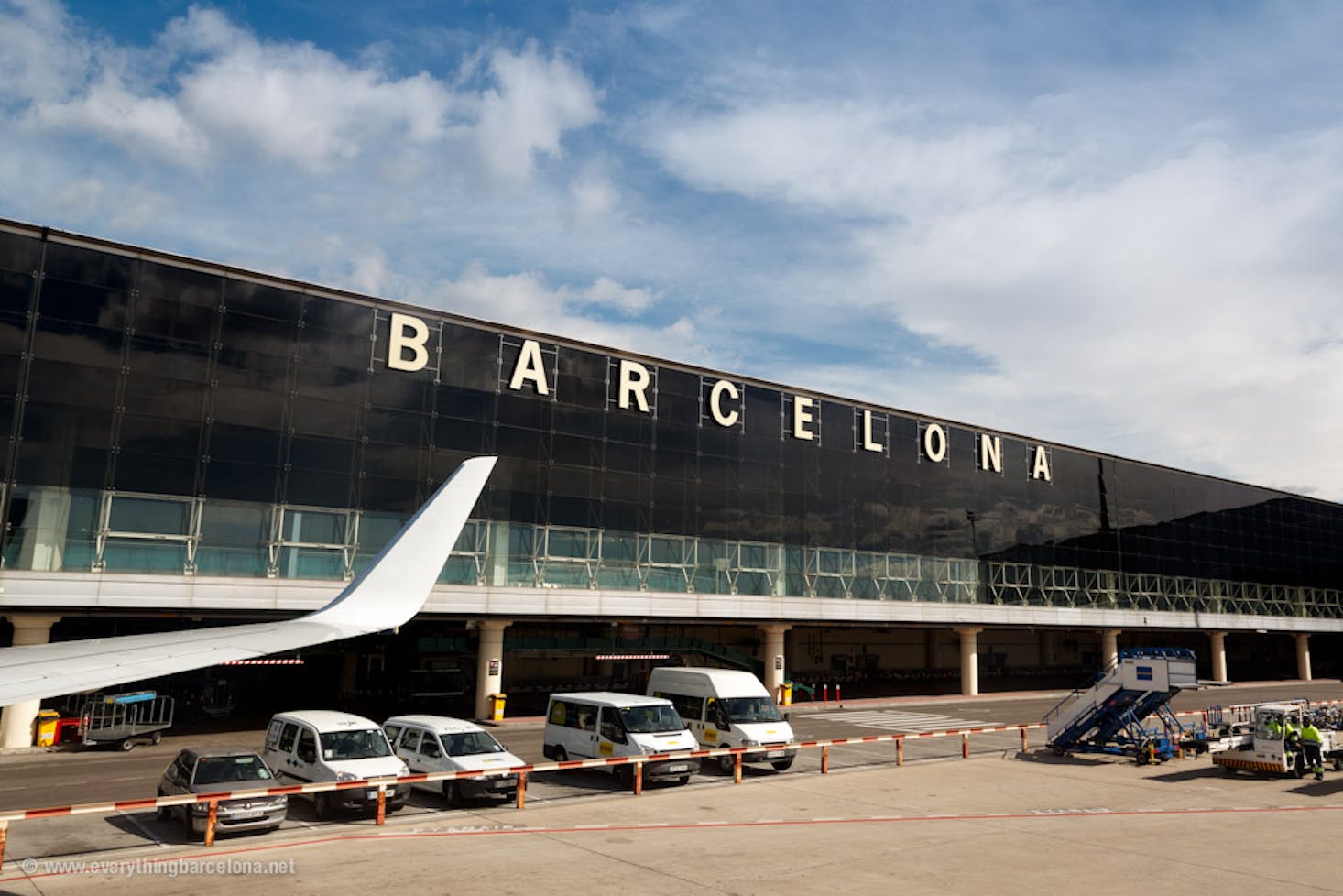 Gepäckaufbewahrung und Schließfächer am Flughafen in Barcelona (El Prat).