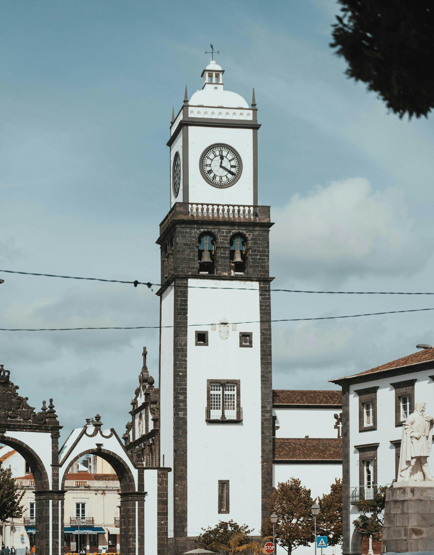 The tall, white Portas de Cidade Tower in Ponta Delgada in Portugal