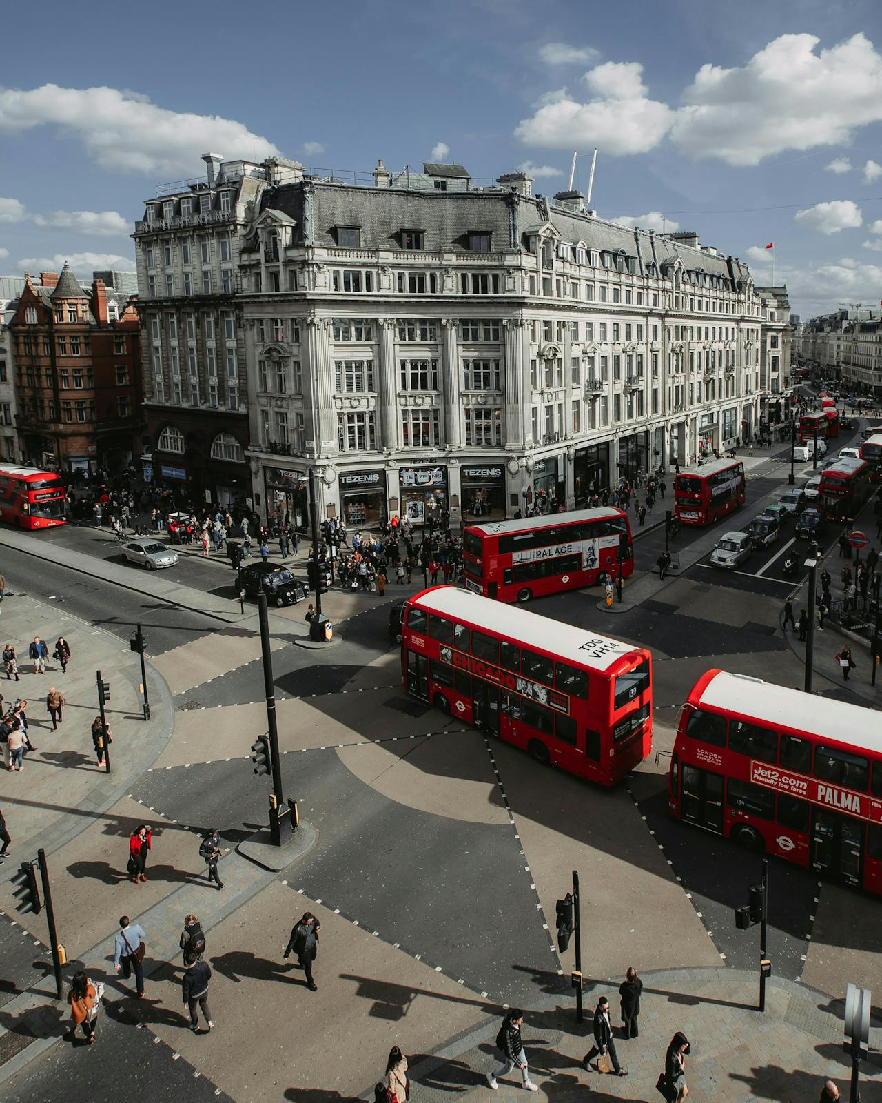 Busy street with buses near the Oxford Circus Tube Station