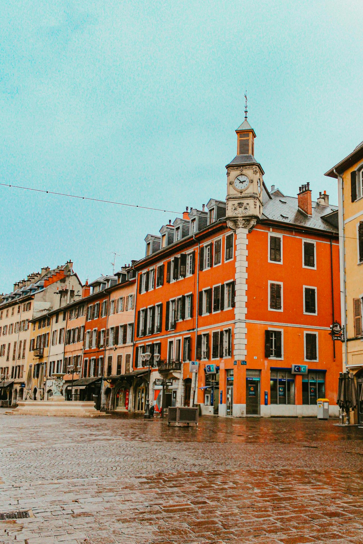 Vue sur l'horloge de Chambery