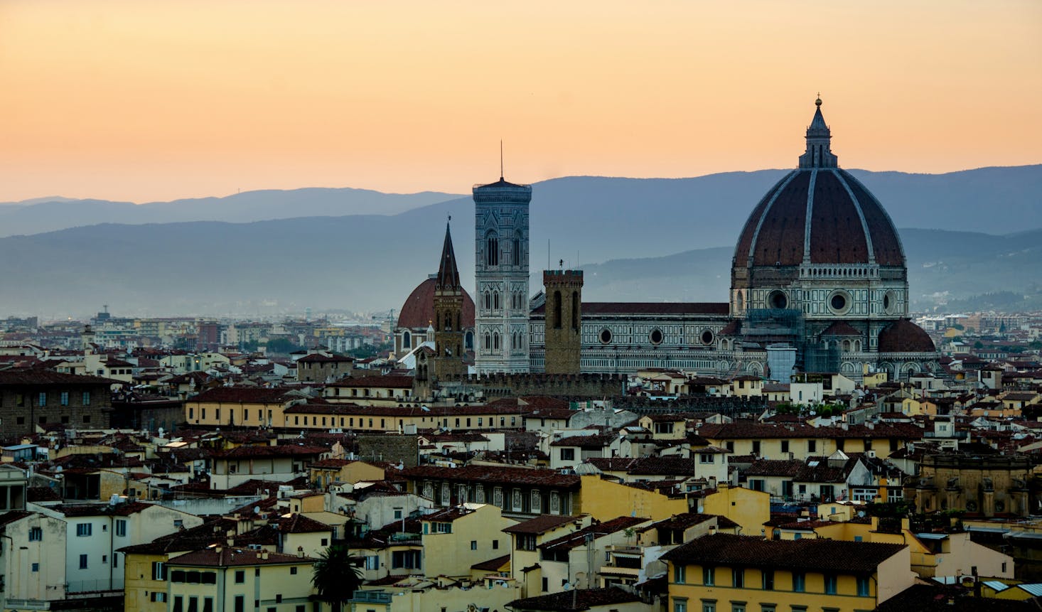 Vue sur la ville de Florence avec la Cathédrale en fond