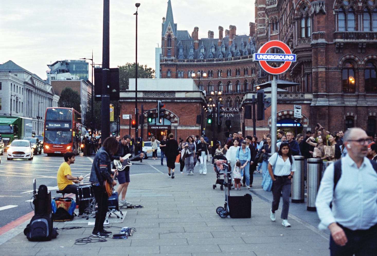 Endroit fréquentée Station St-Pancras, Londres