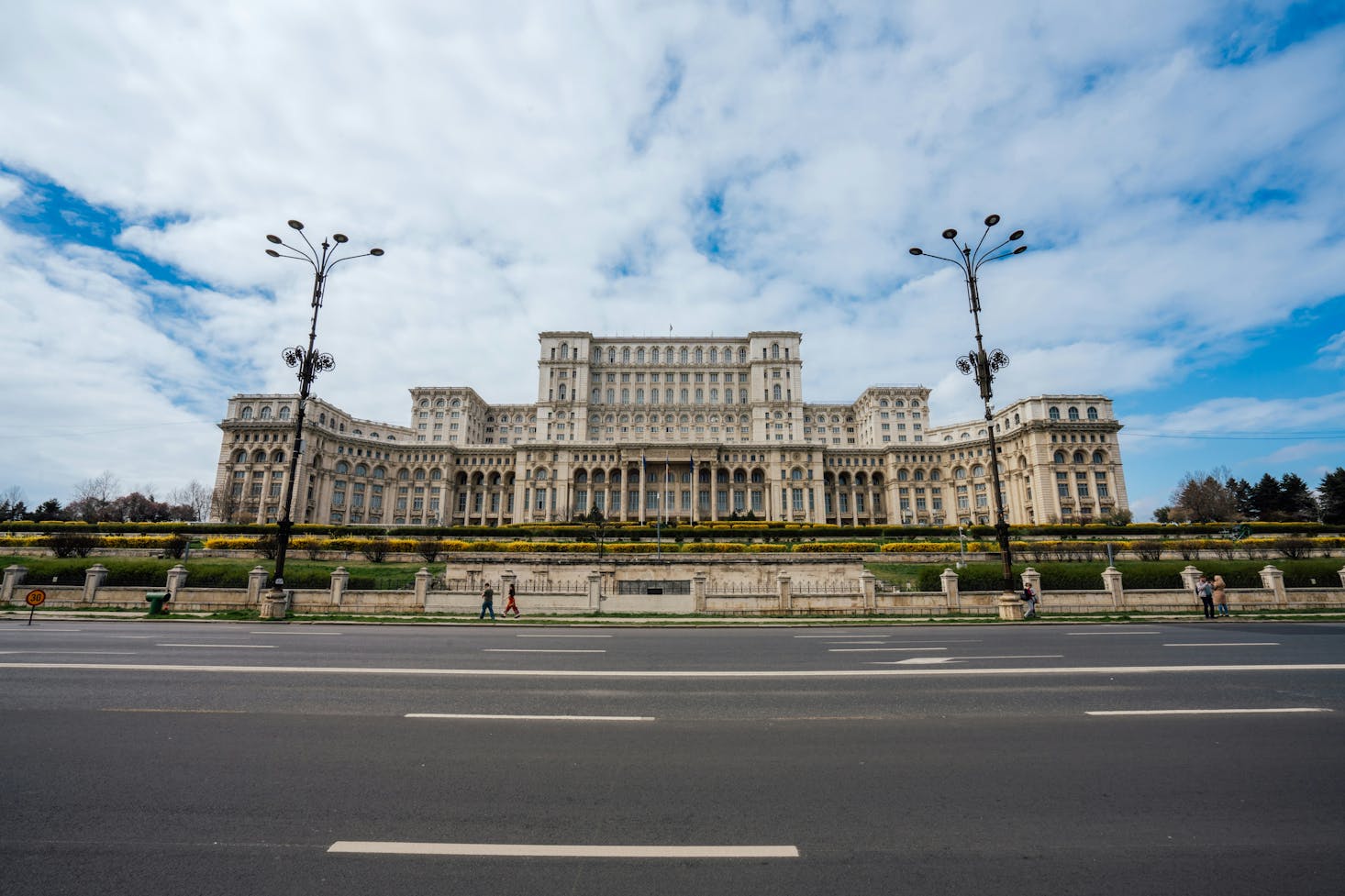 Maestoso Palazzo del Parlamento a Bucarest, Romania