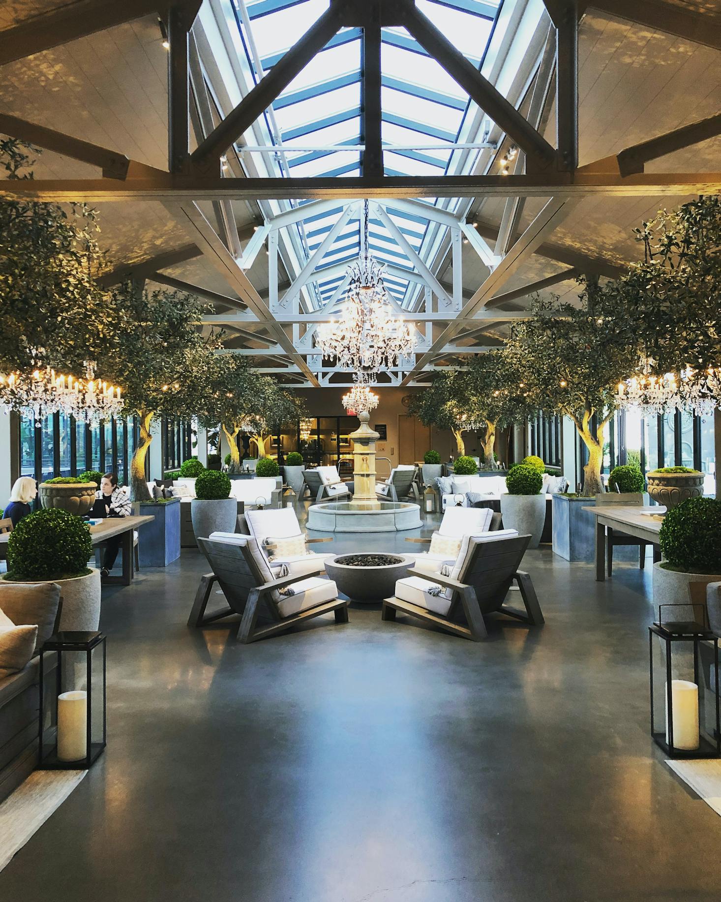 Luxury furniture store in Nashville