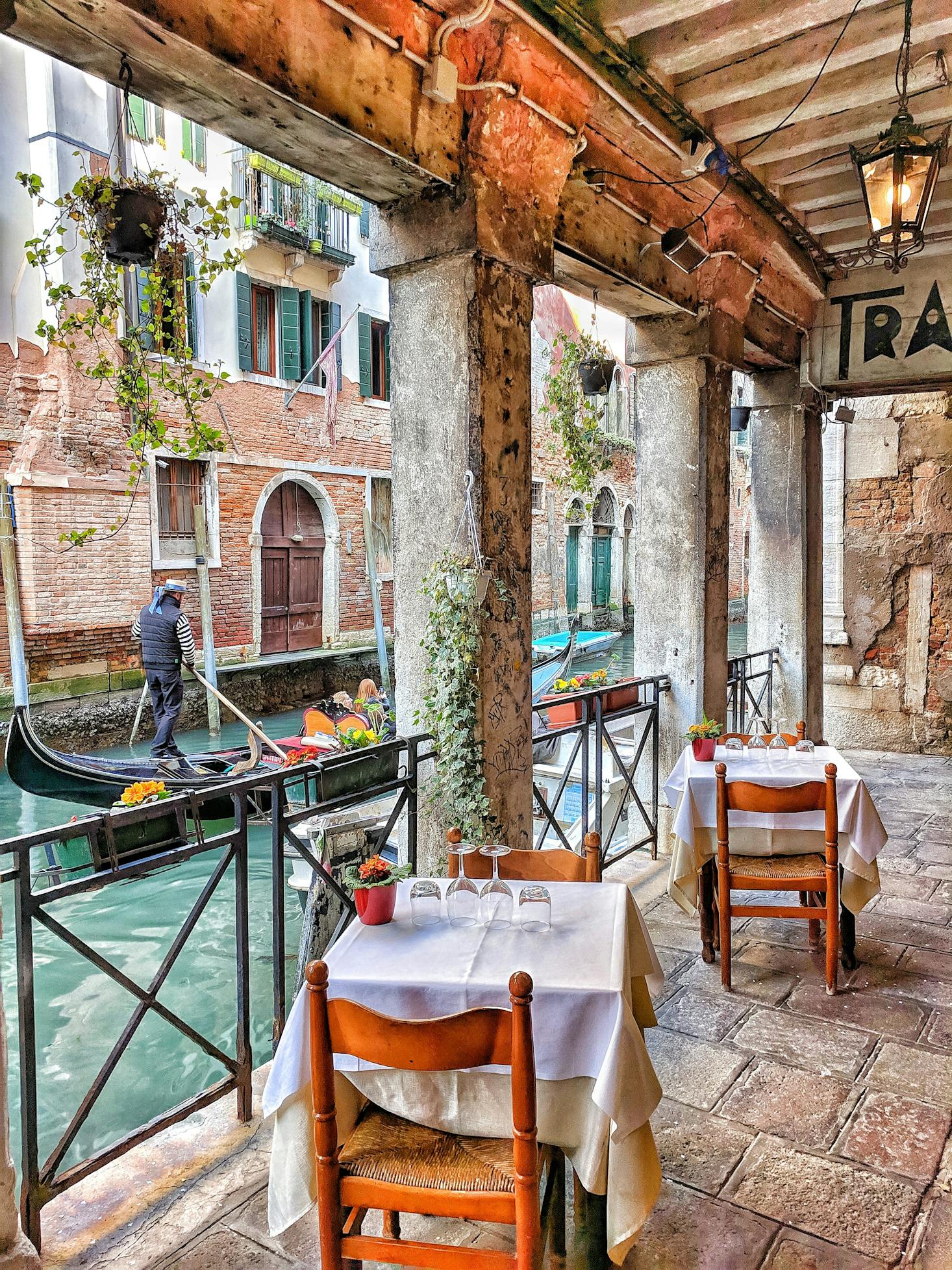 Brunch with a canal view in Venice