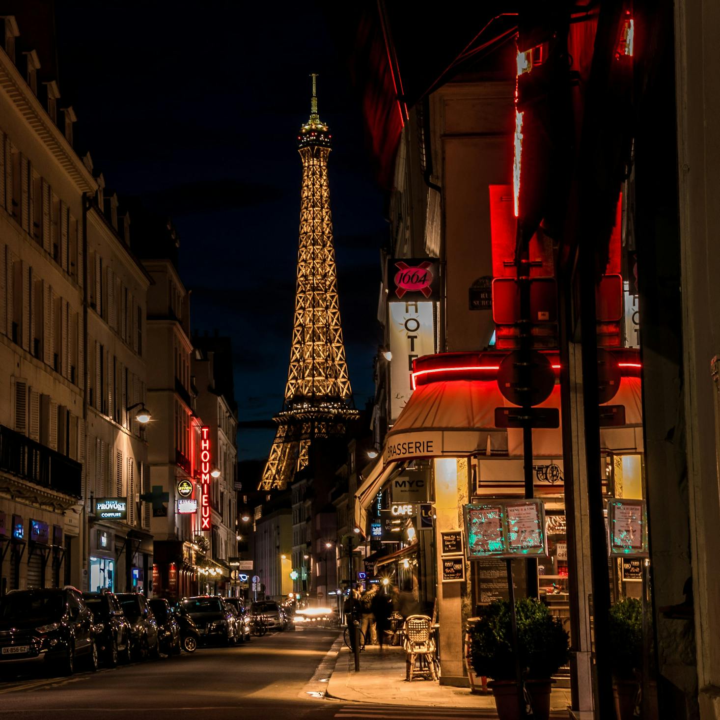 paris places to visit at night