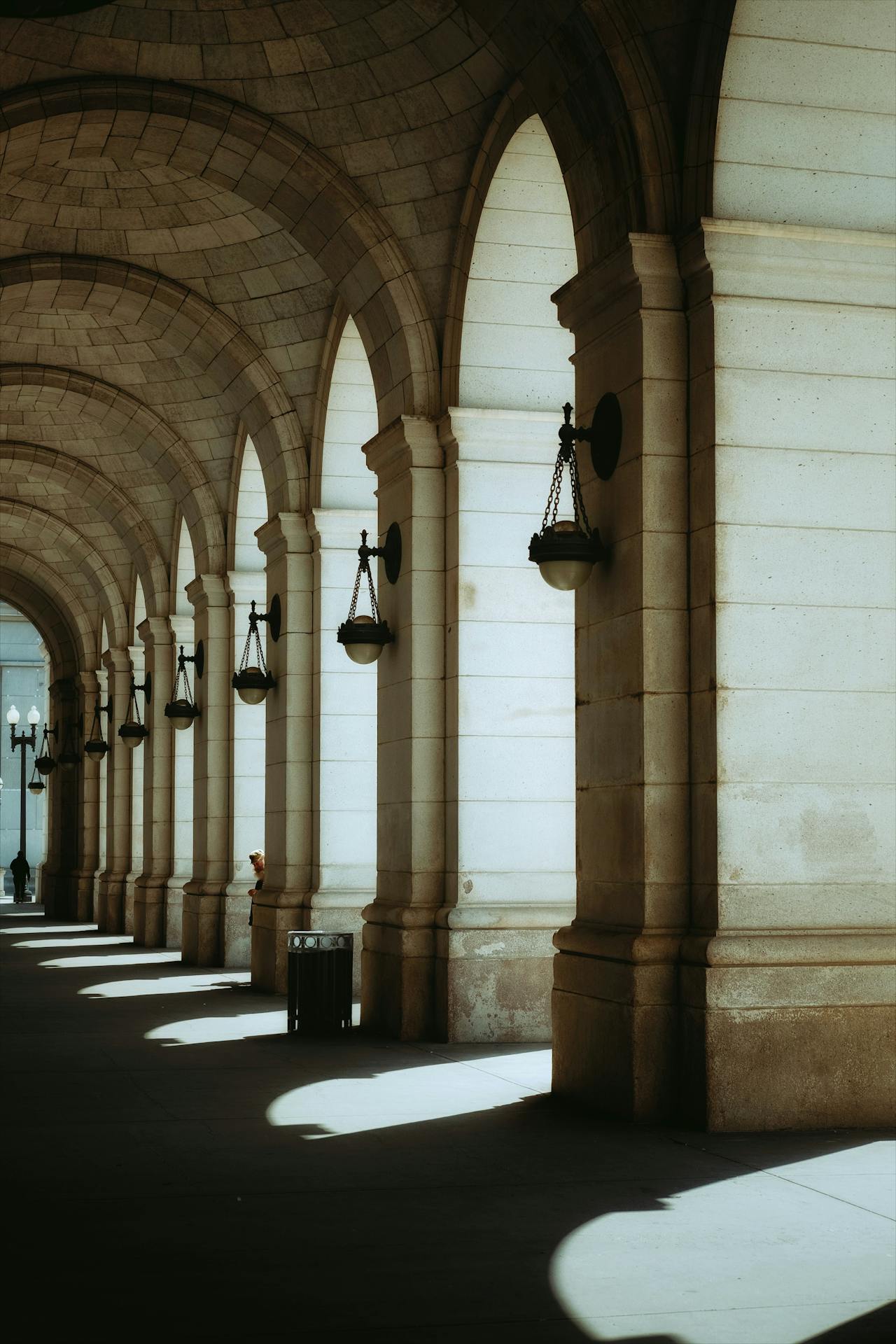 Arches with shadows at Washington Union Station