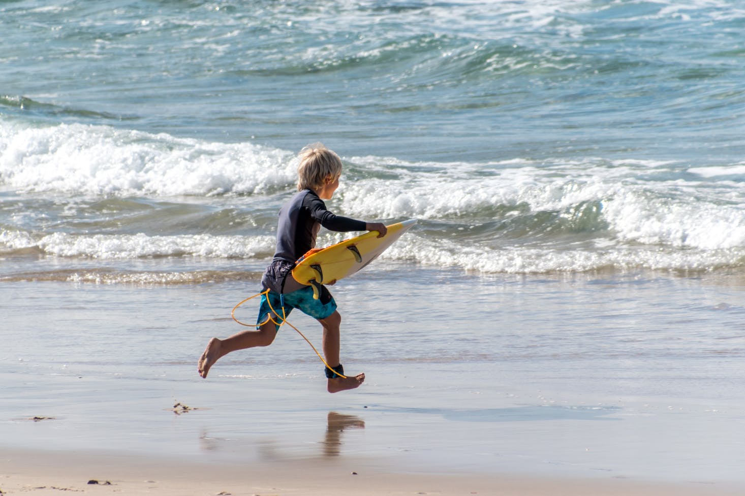 Surfing with kids in Gold Coast