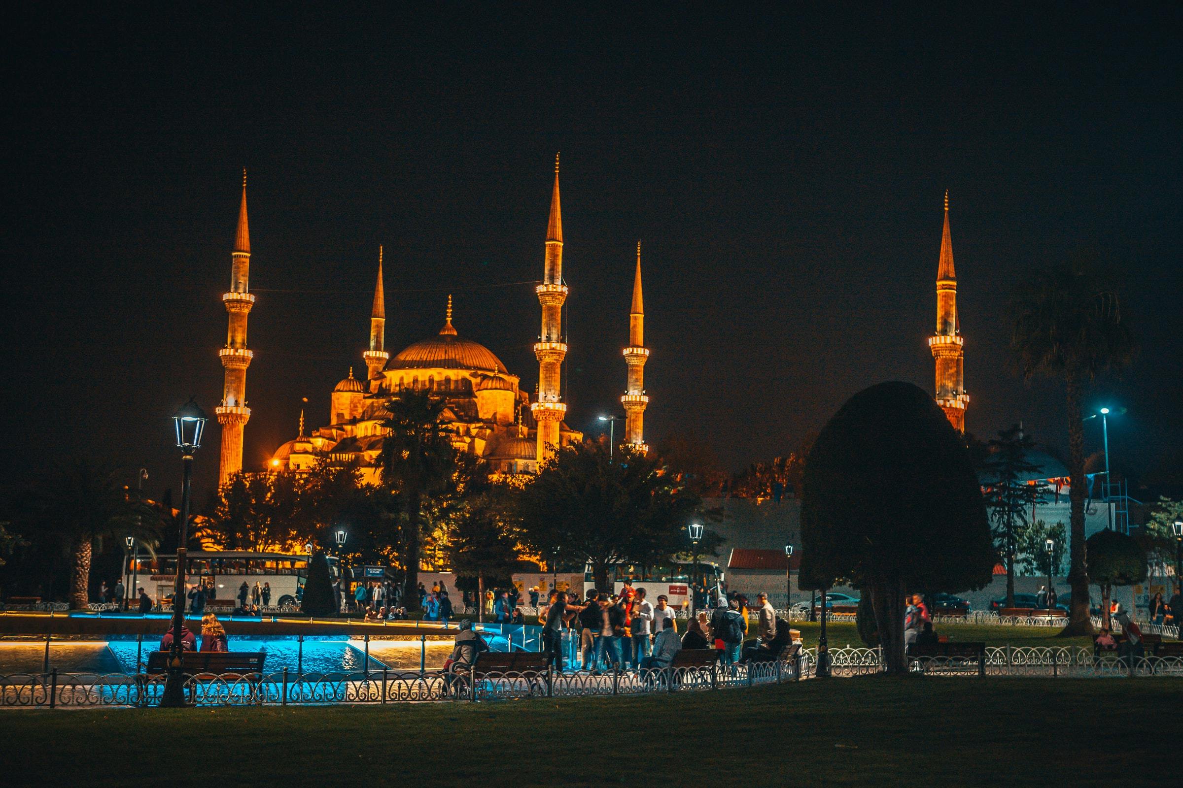 blue mosque istanbul night