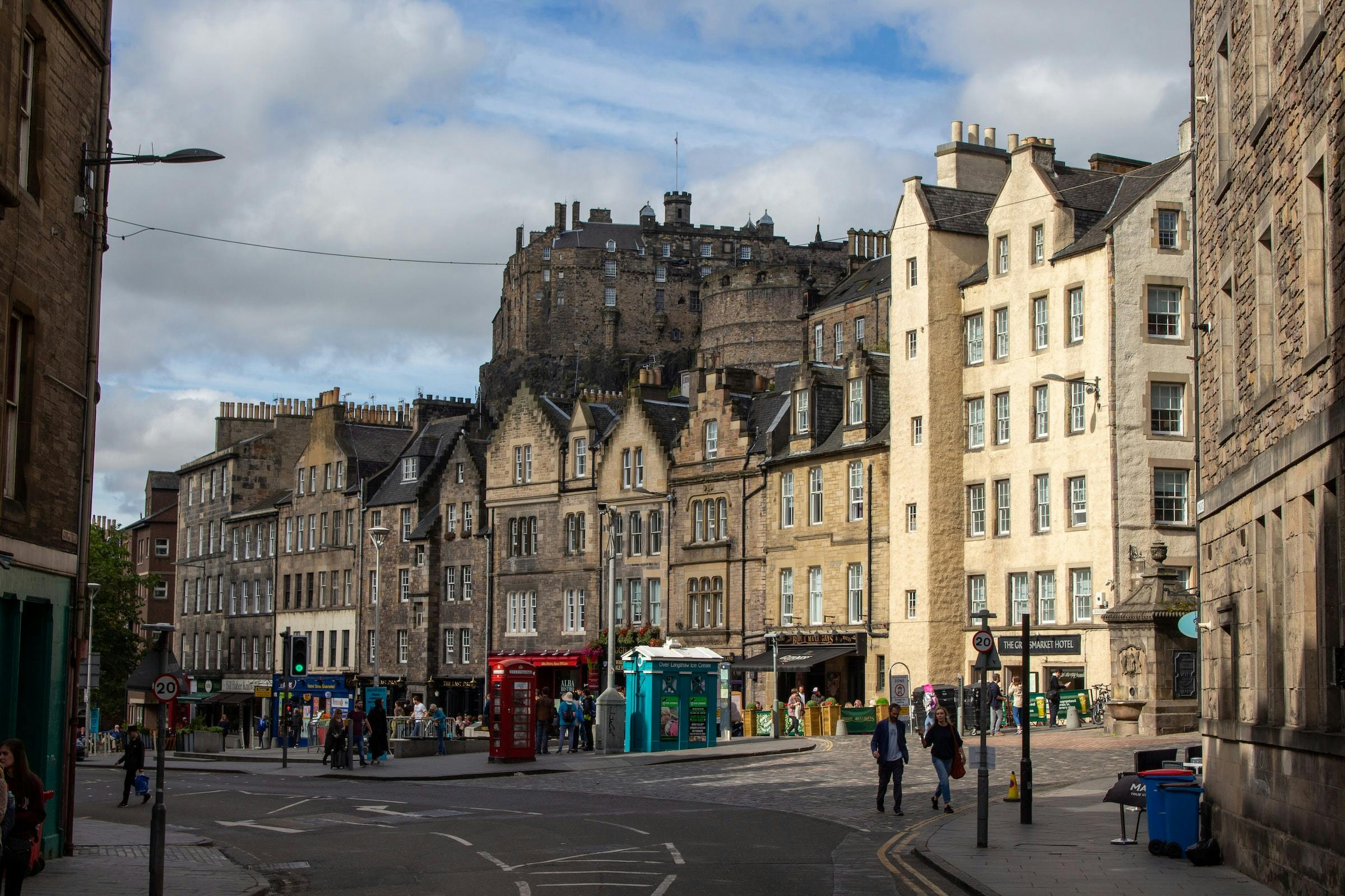 Is Edinburgh safe to visit? A comprehensive safety guide Bounce